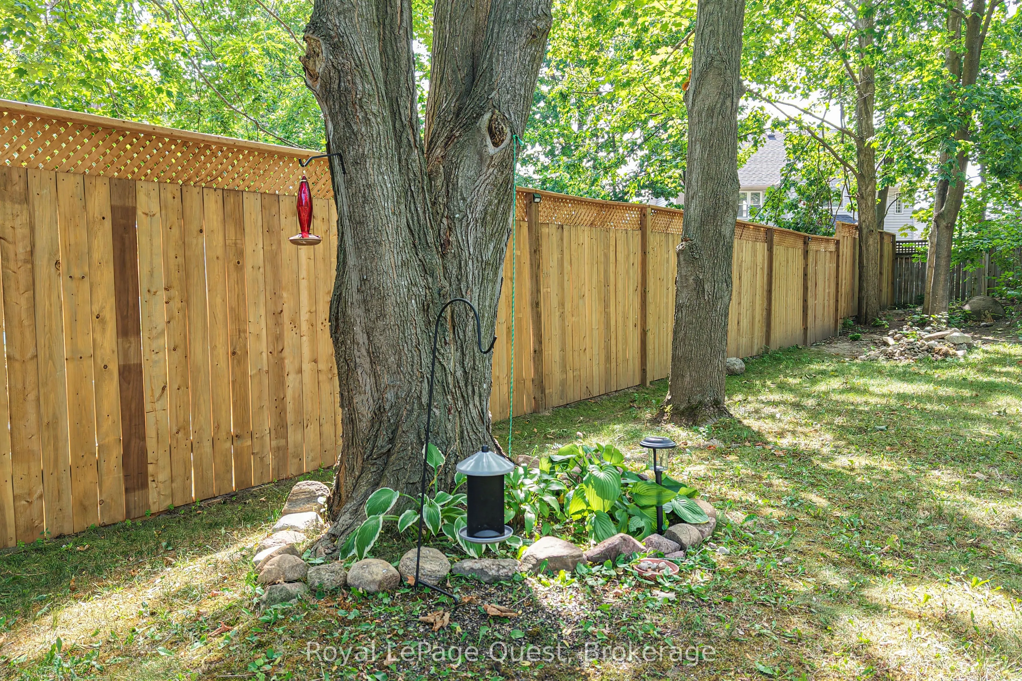 401 Mississaga Street W