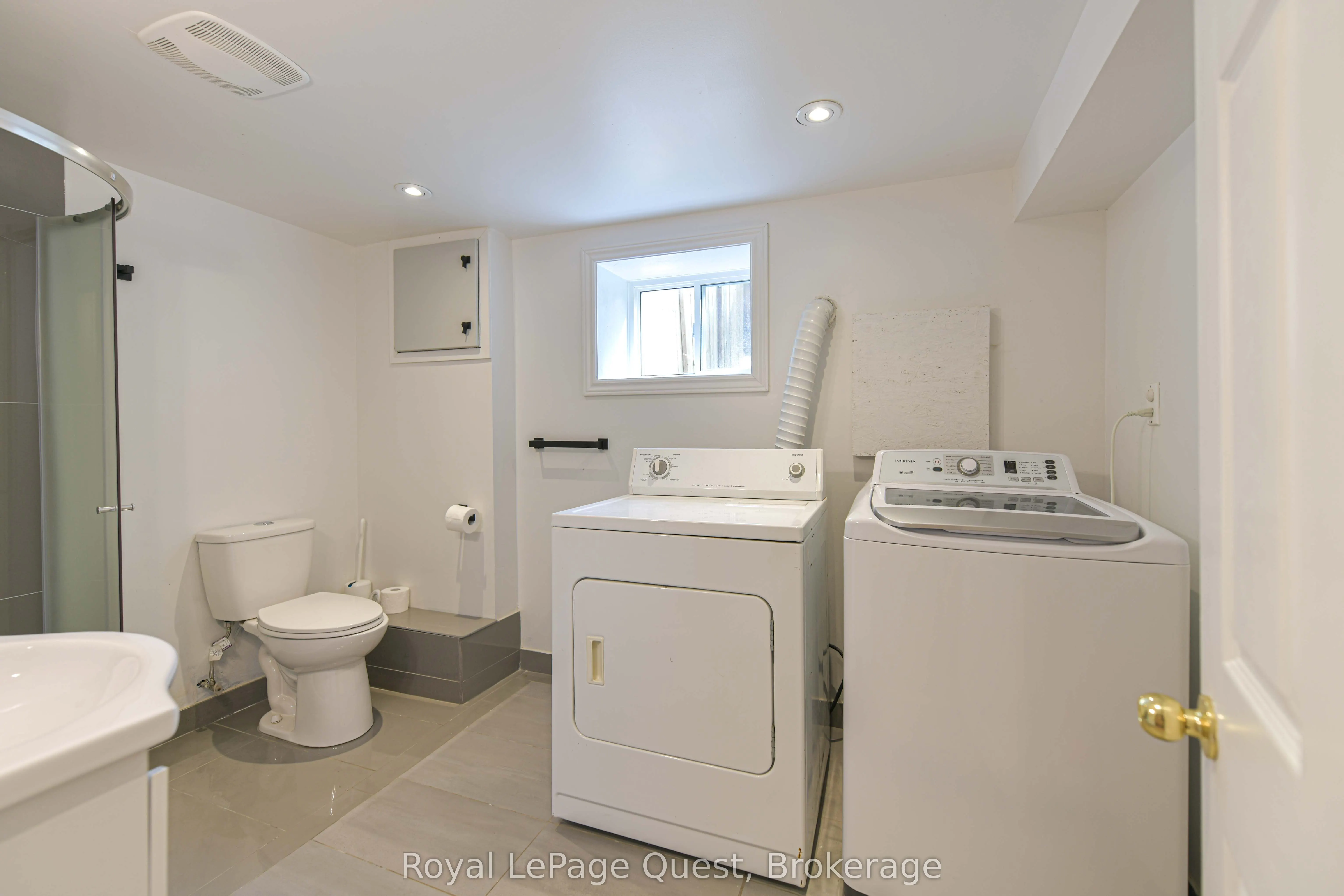 401 Mississaga Street W