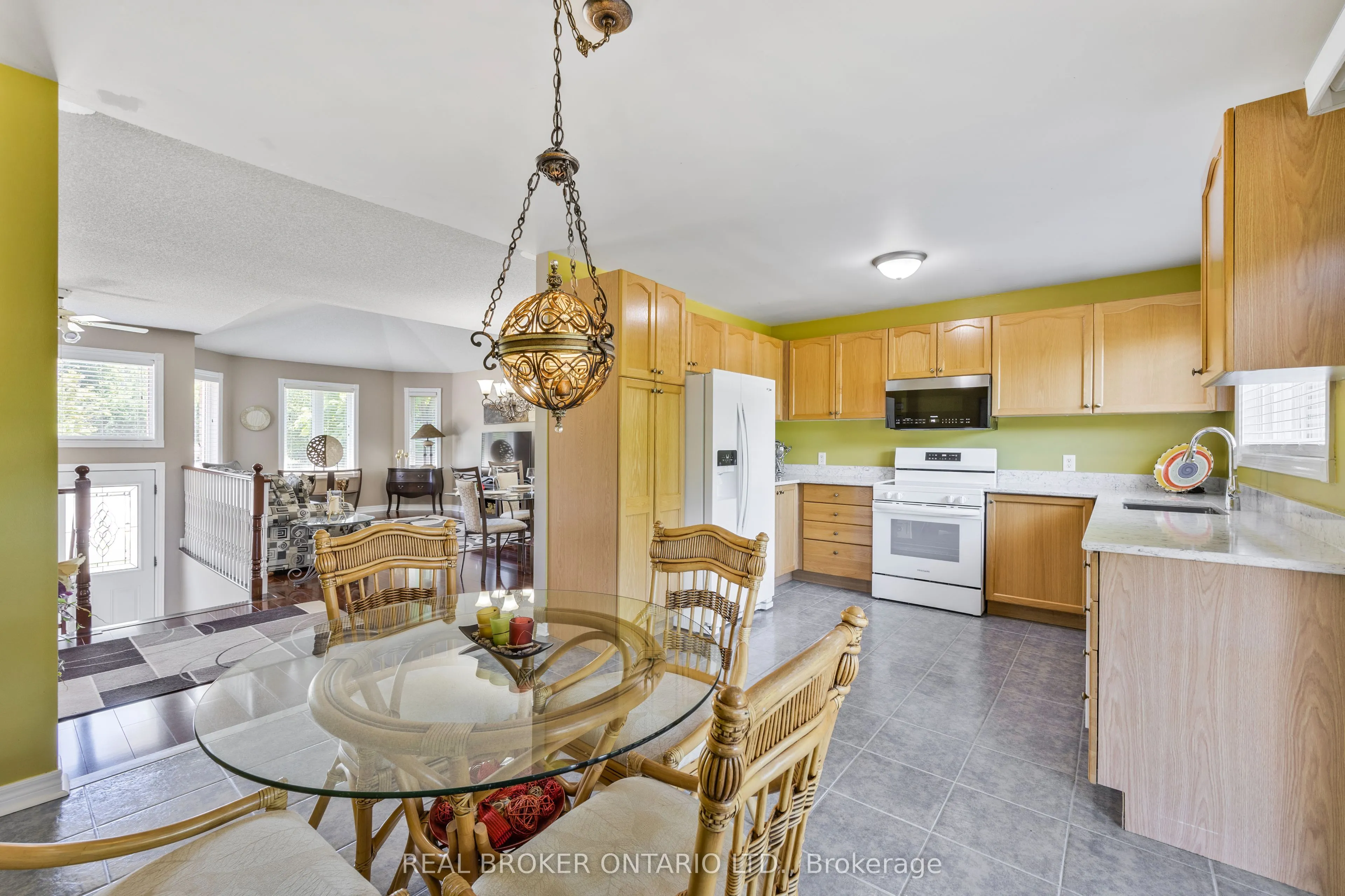 402 Ramblewood Drive