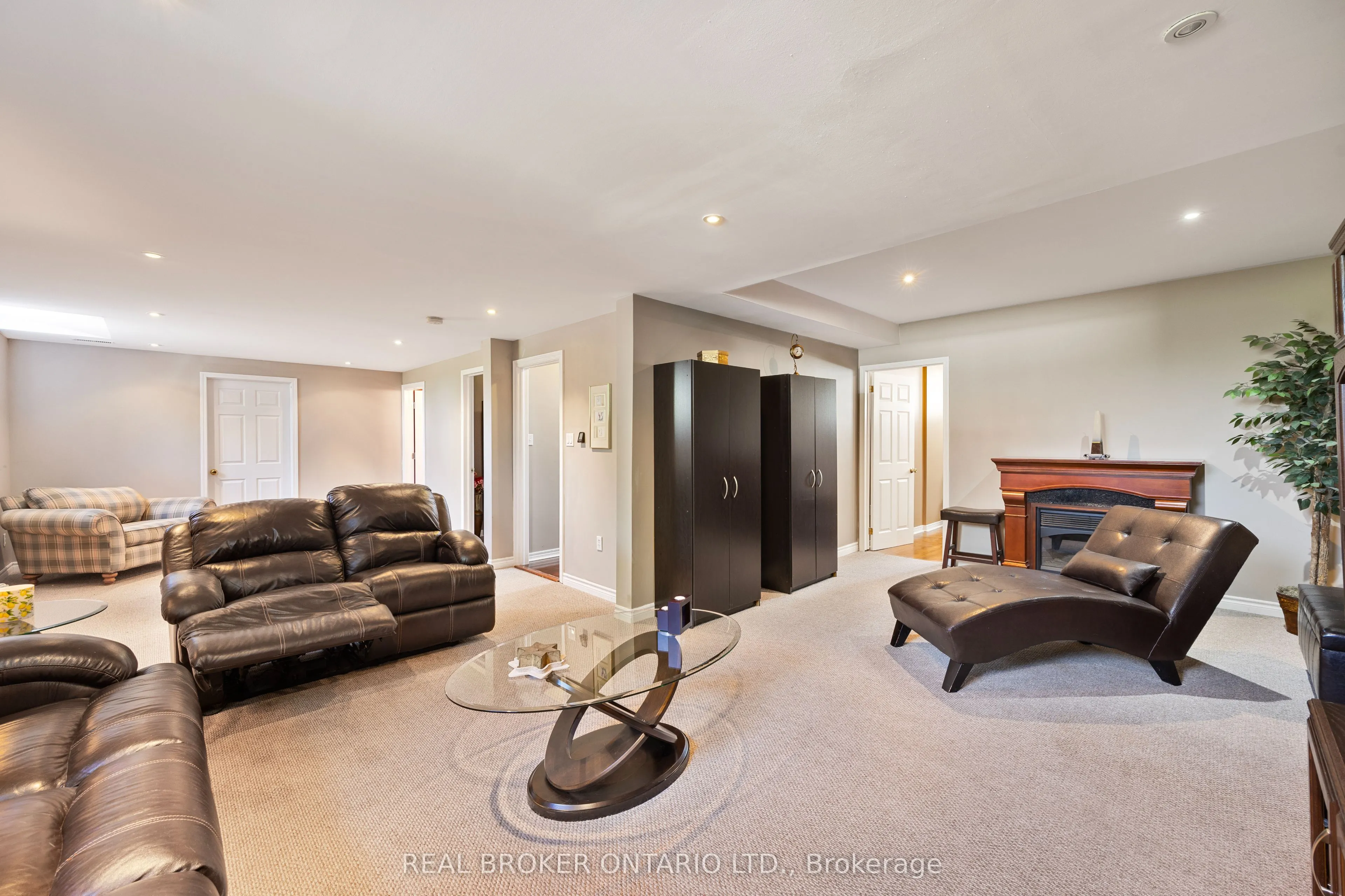 402 Ramblewood Drive