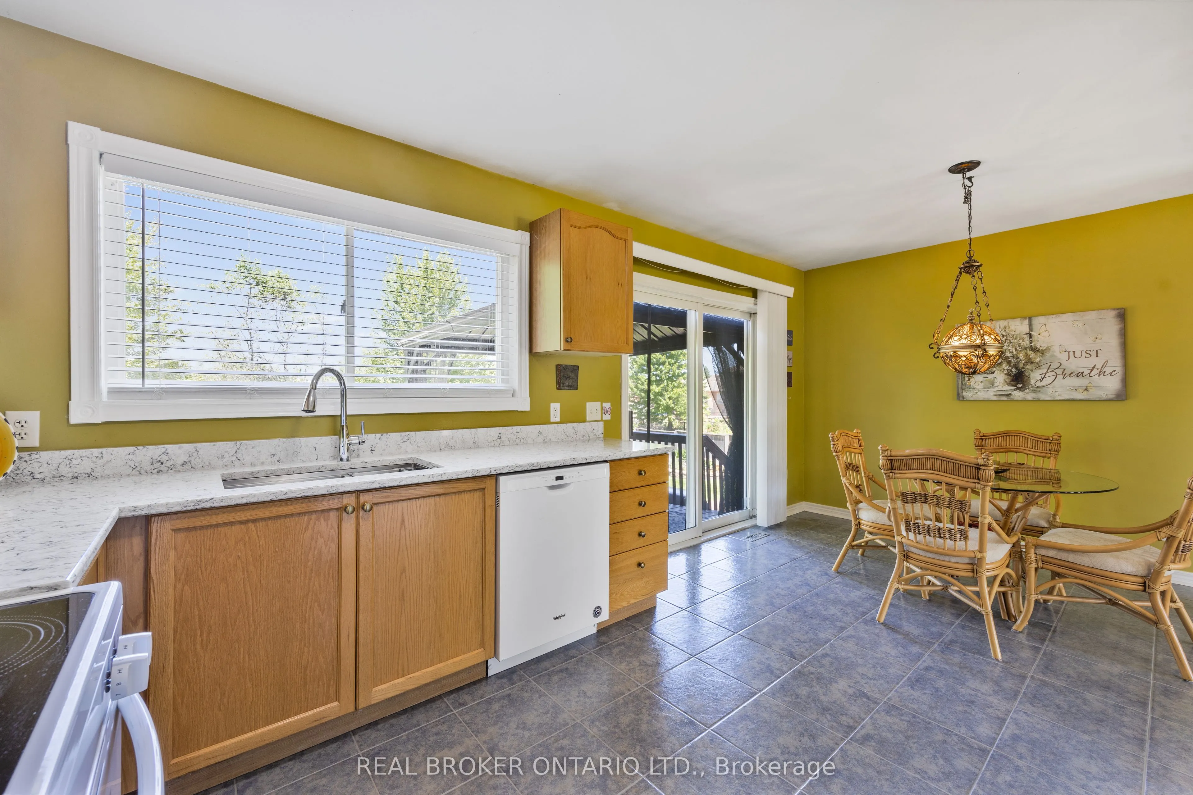 402 Ramblewood Drive