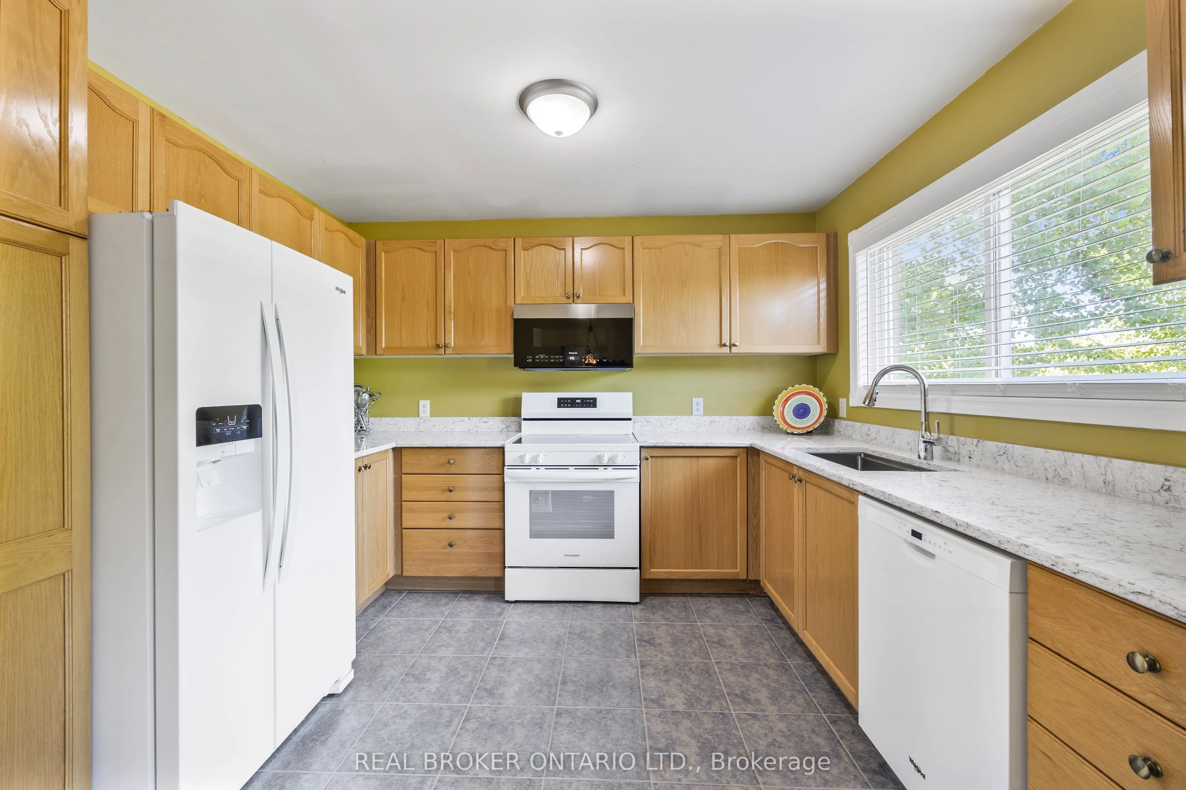 402 Ramblewood Drive