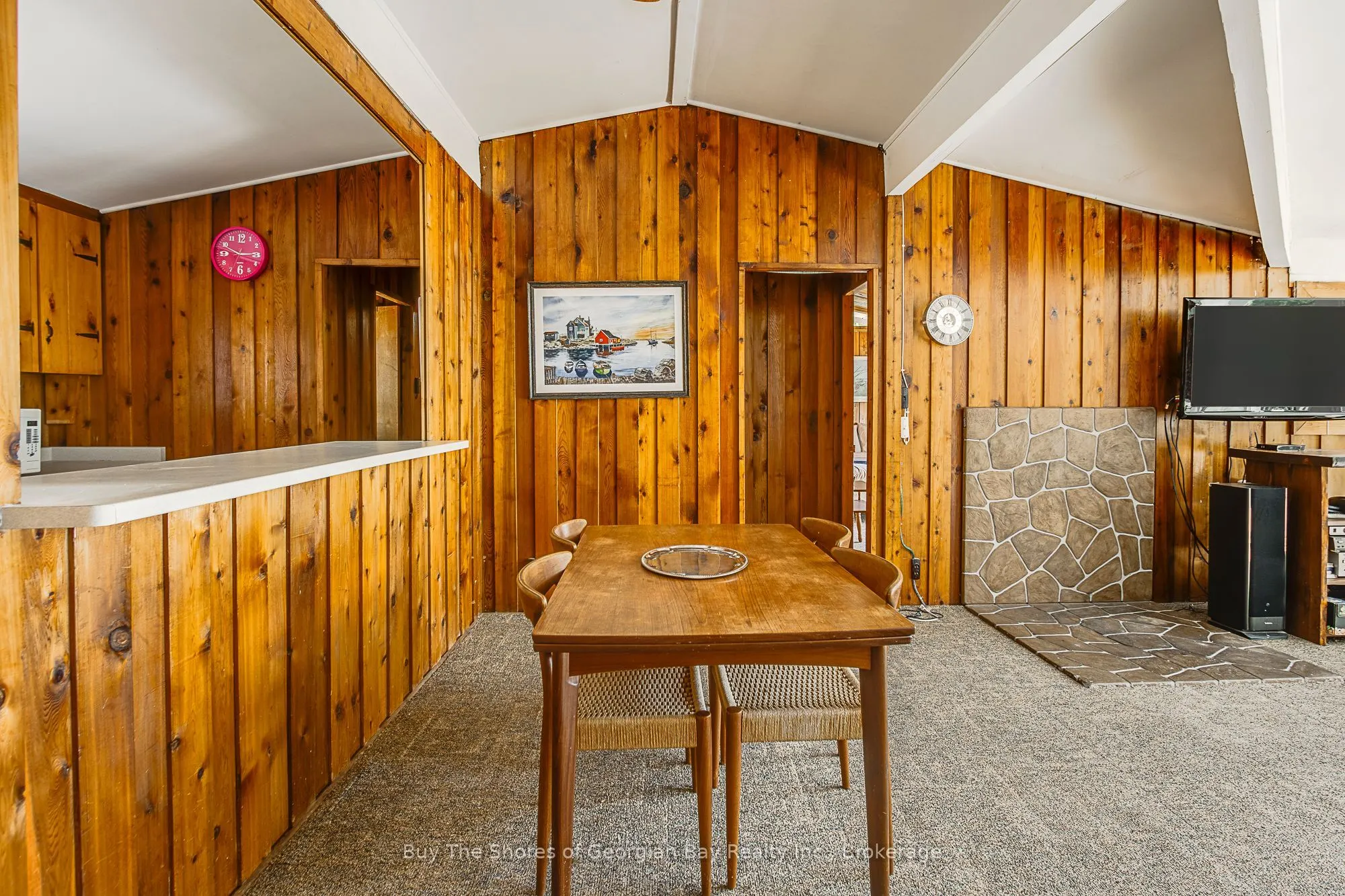8 NASSAU Court