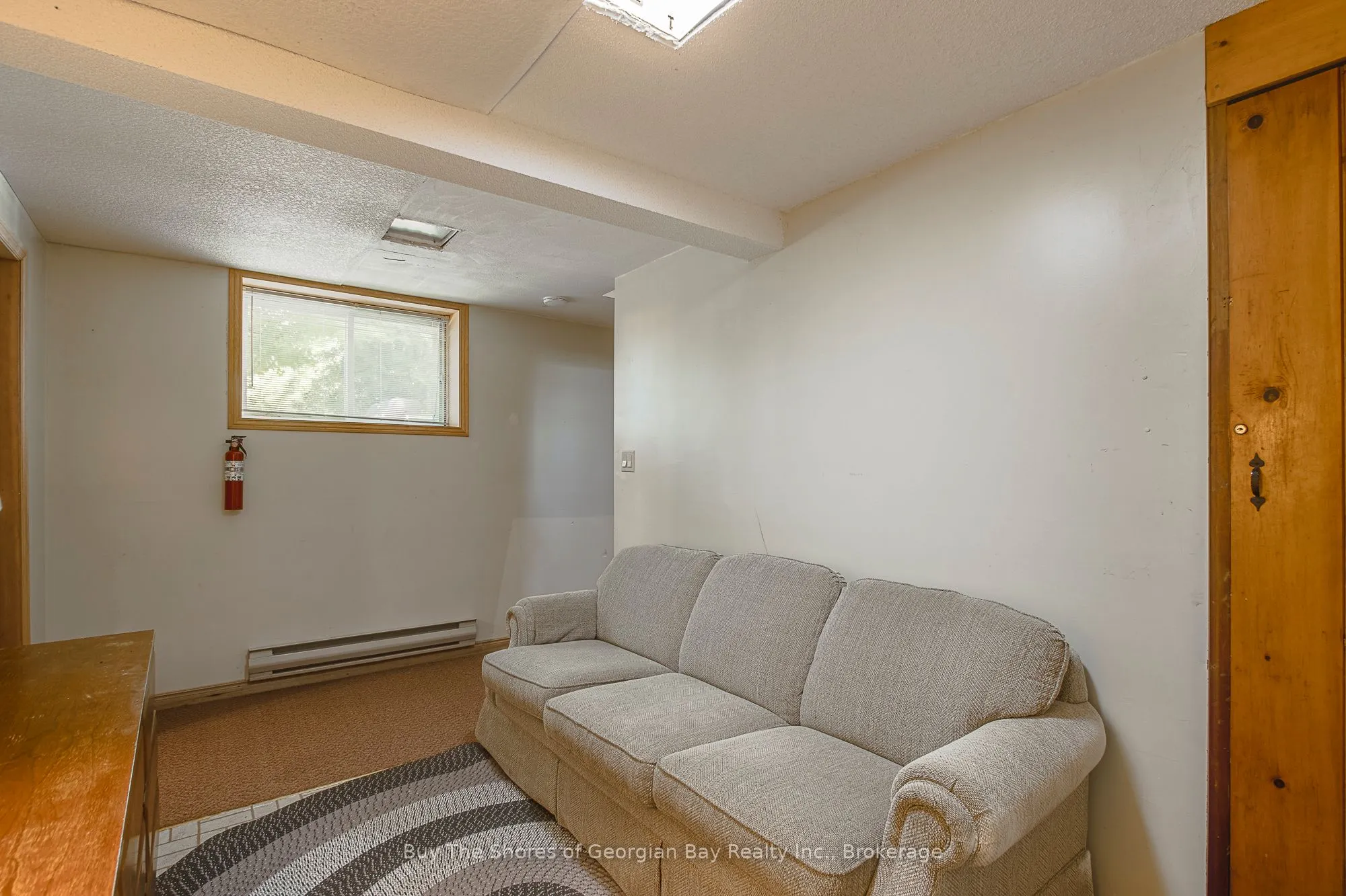 8 NASSAU Court