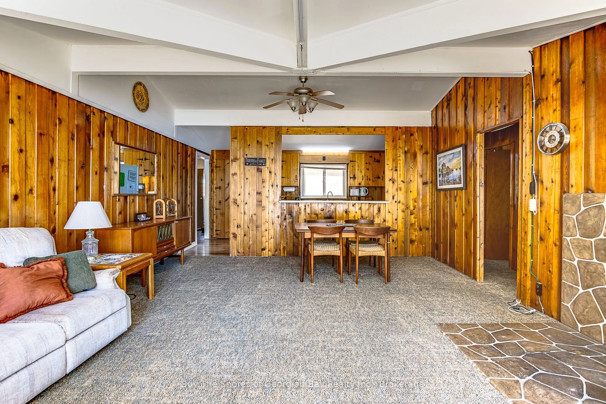 8 NASSAU Court