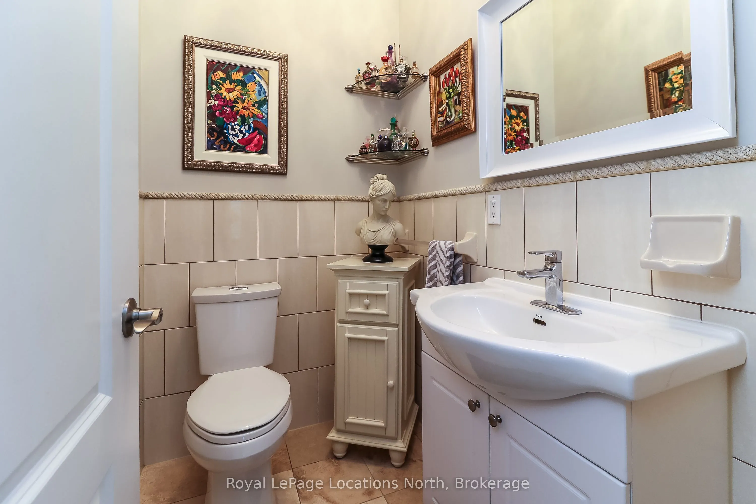 15 Downer Crescent