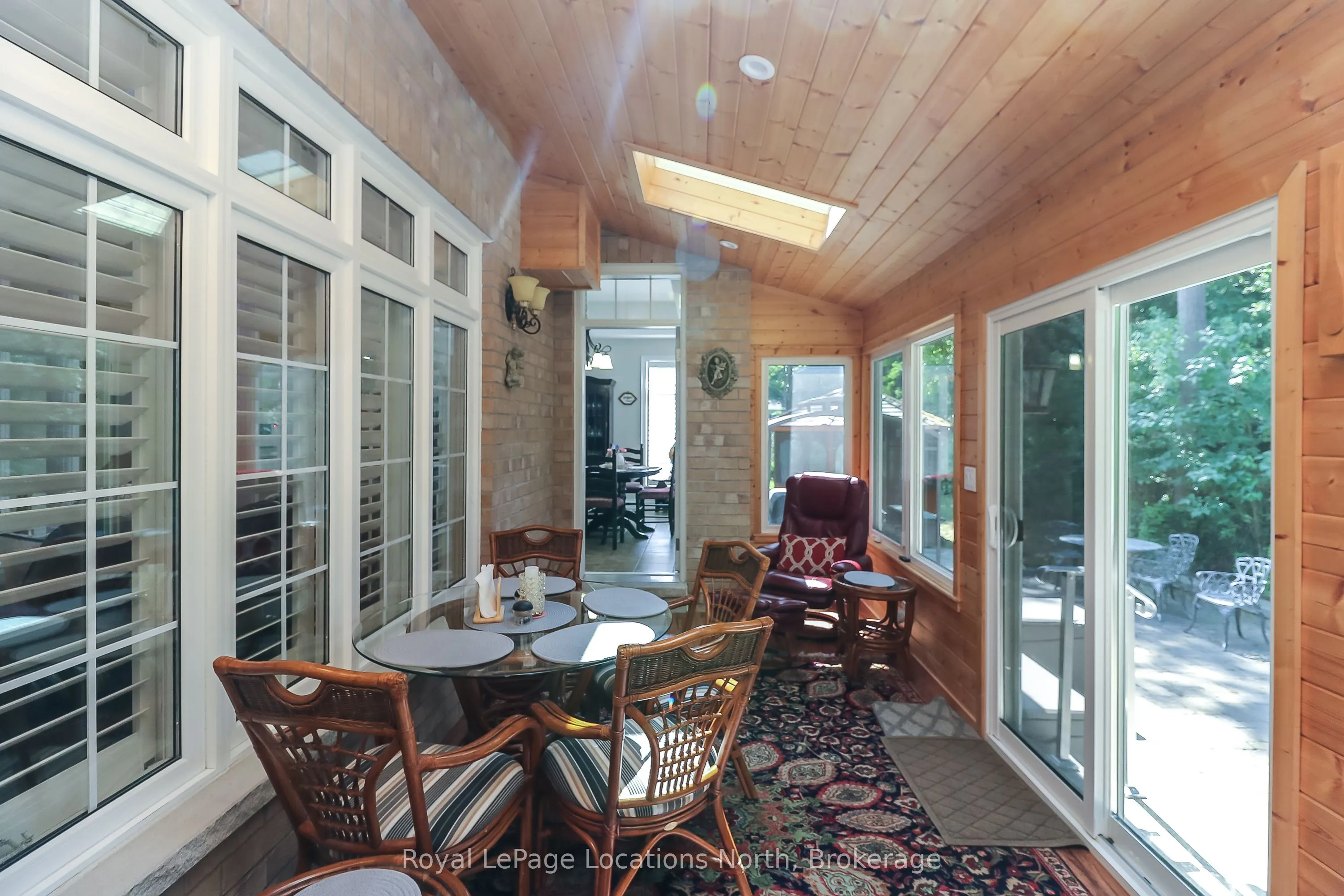 15 Downer Crescent