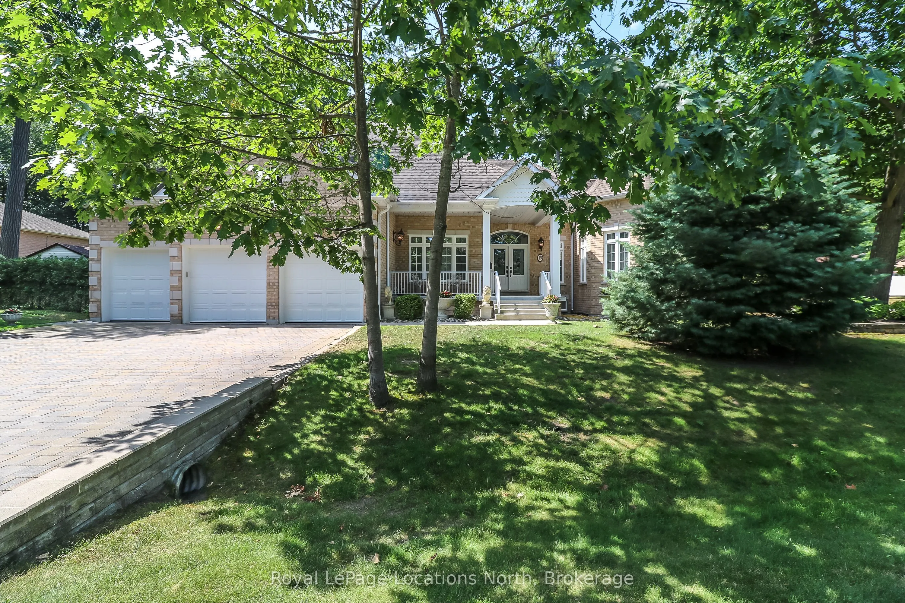 15 Downer Crescent