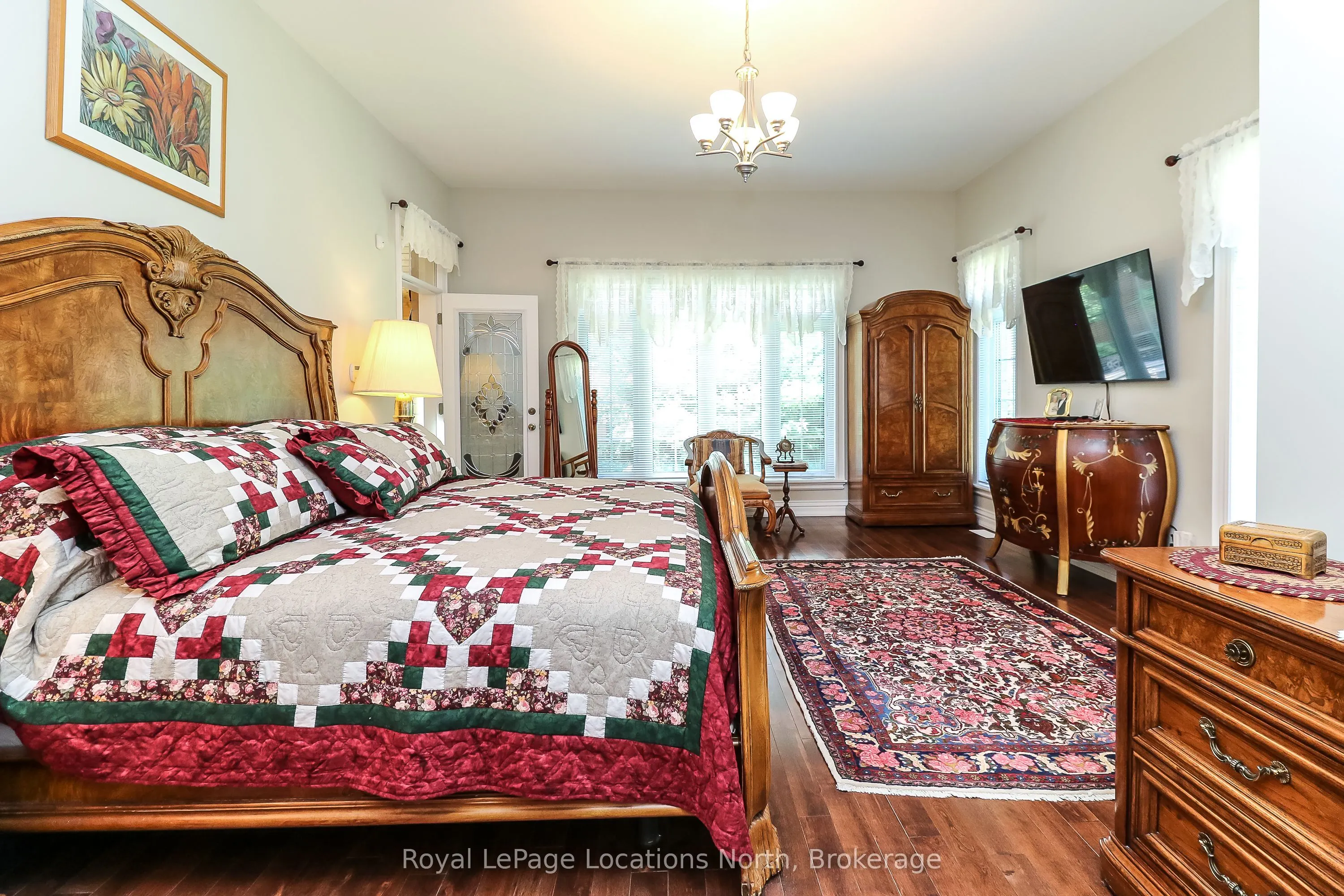 15 Downer Crescent