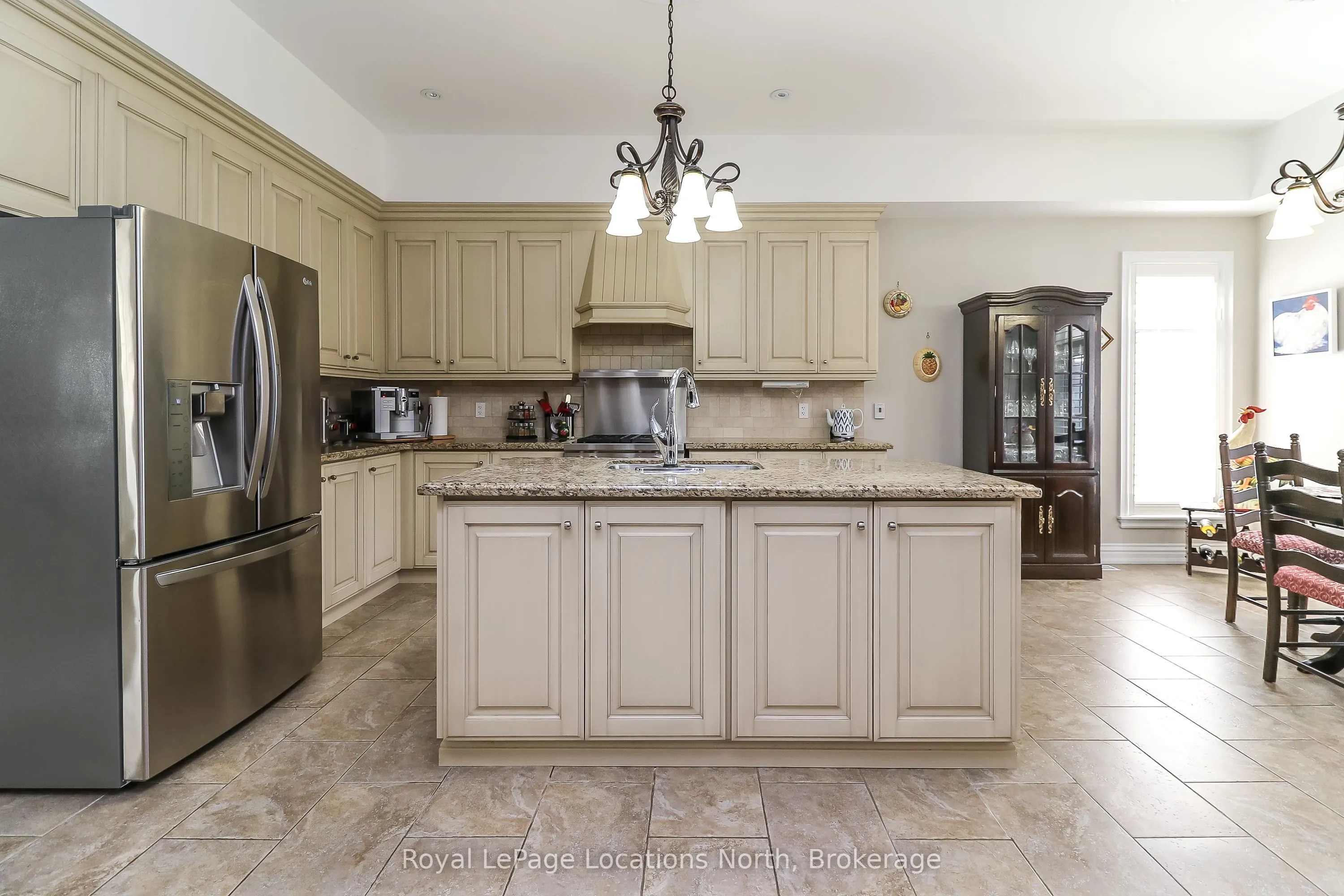 15 Downer Crescent