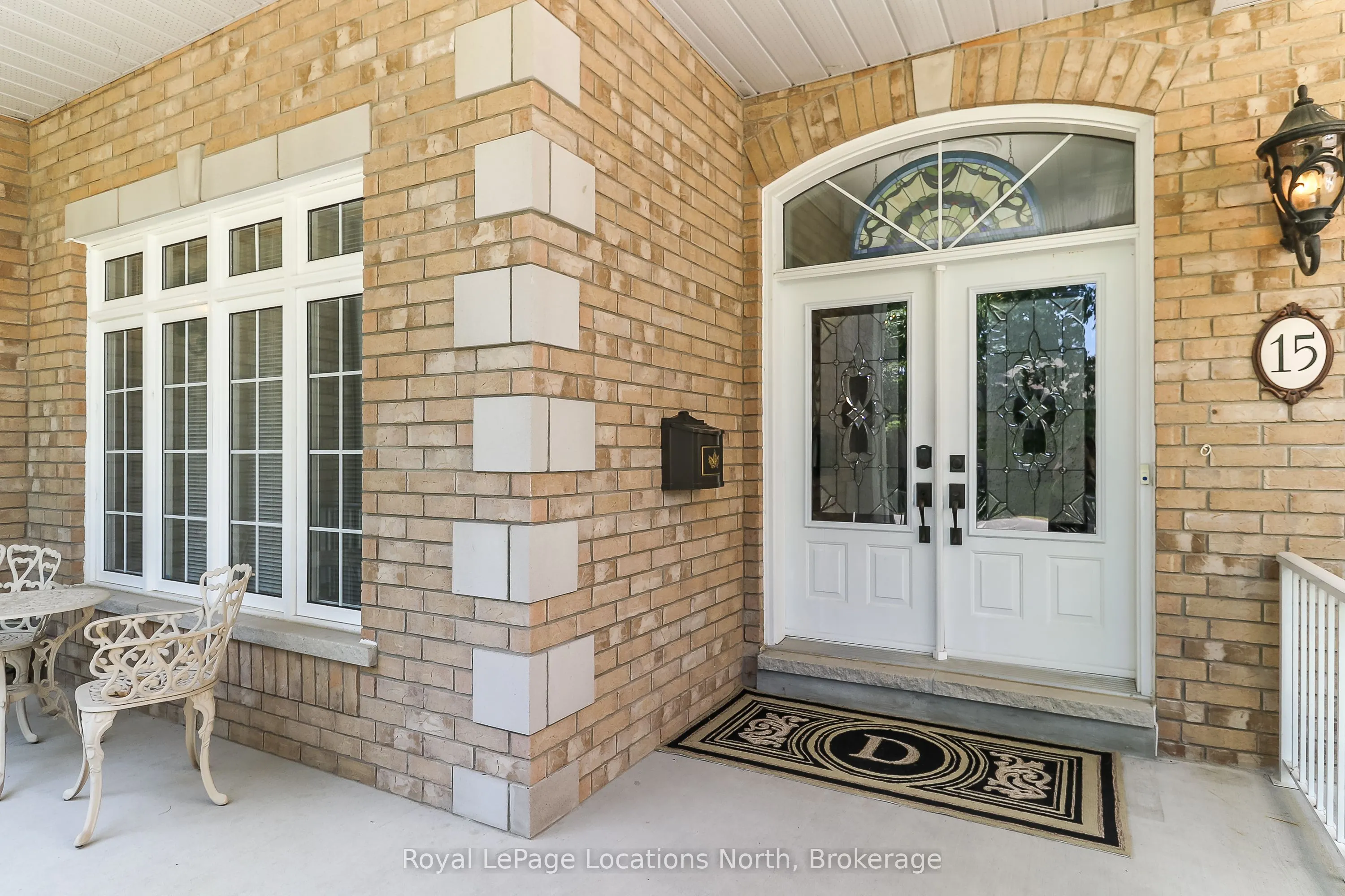 15 Downer Crescent