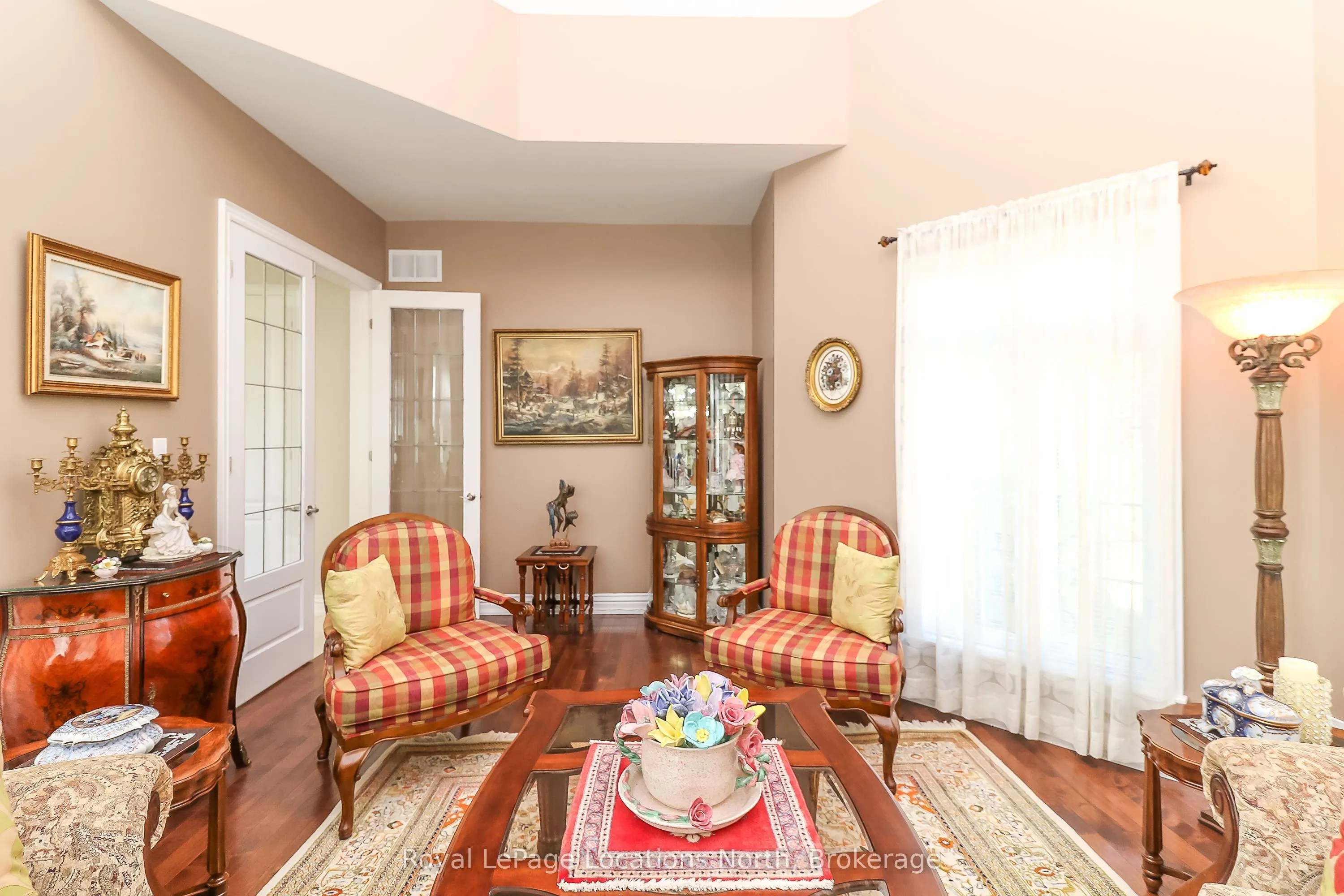 15 Downer Crescent