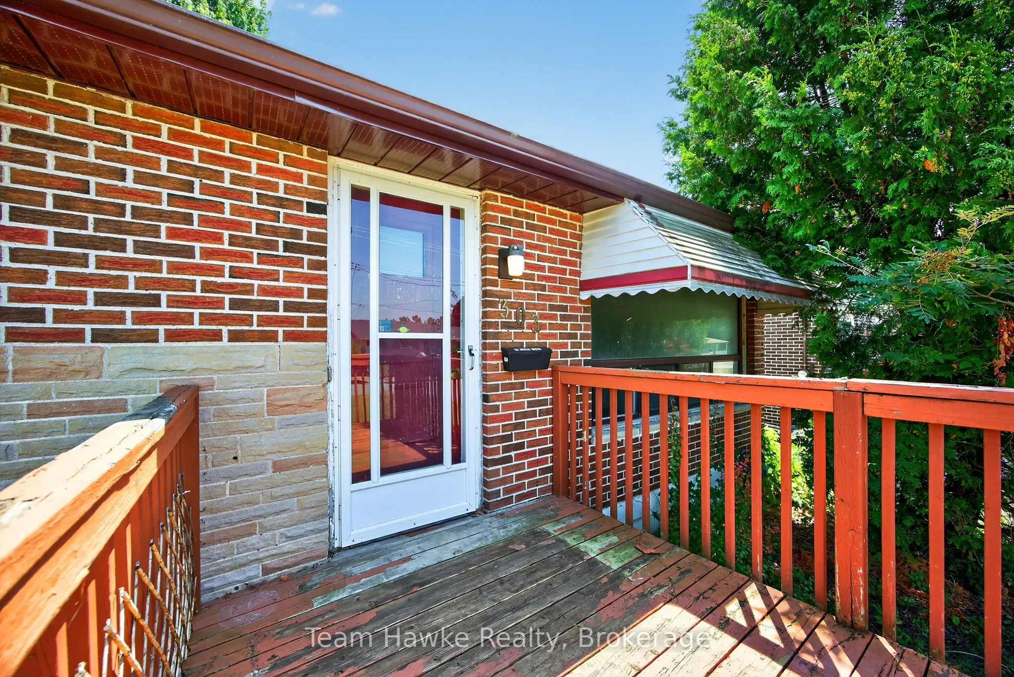 303 Scott Street