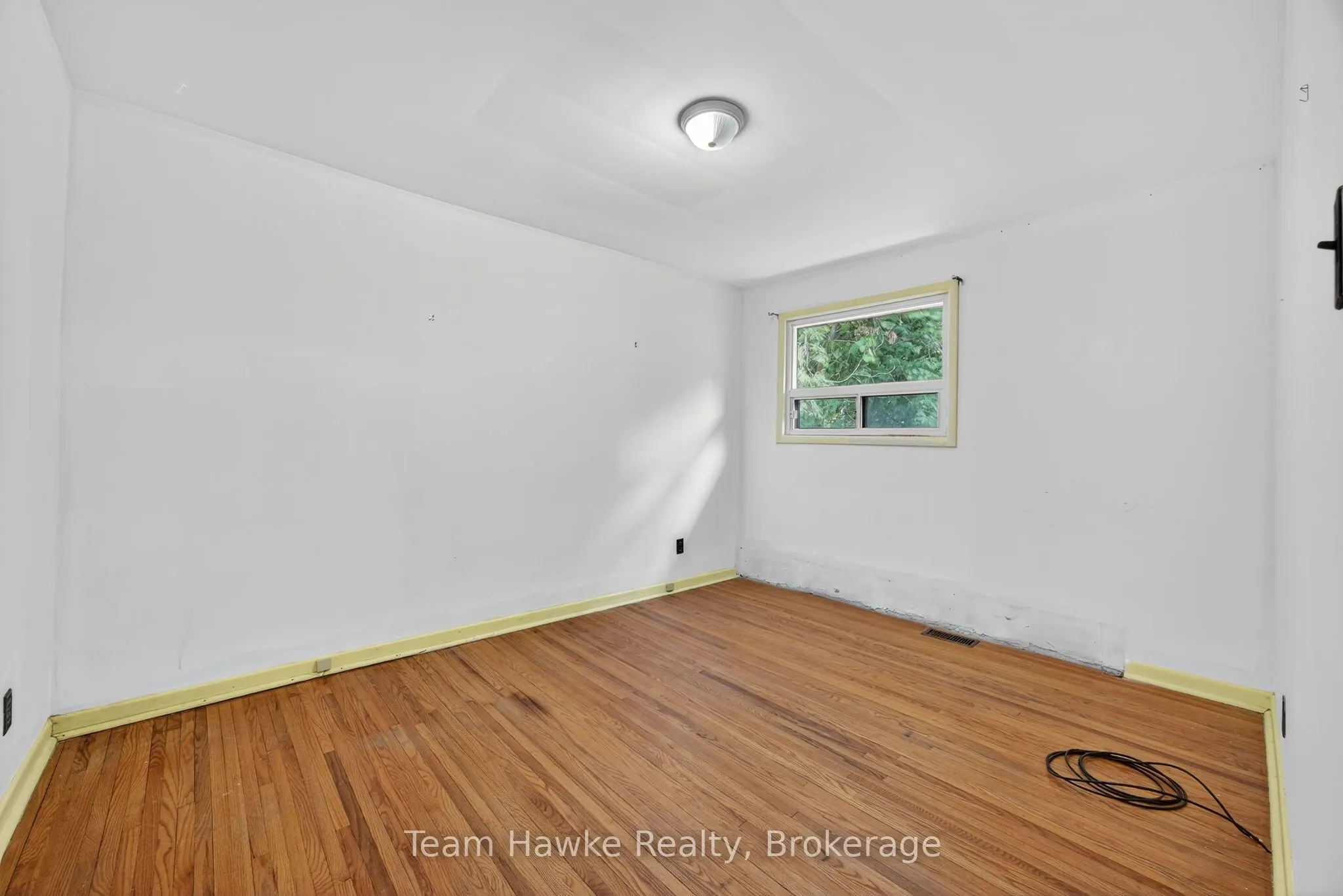 303 Scott Street