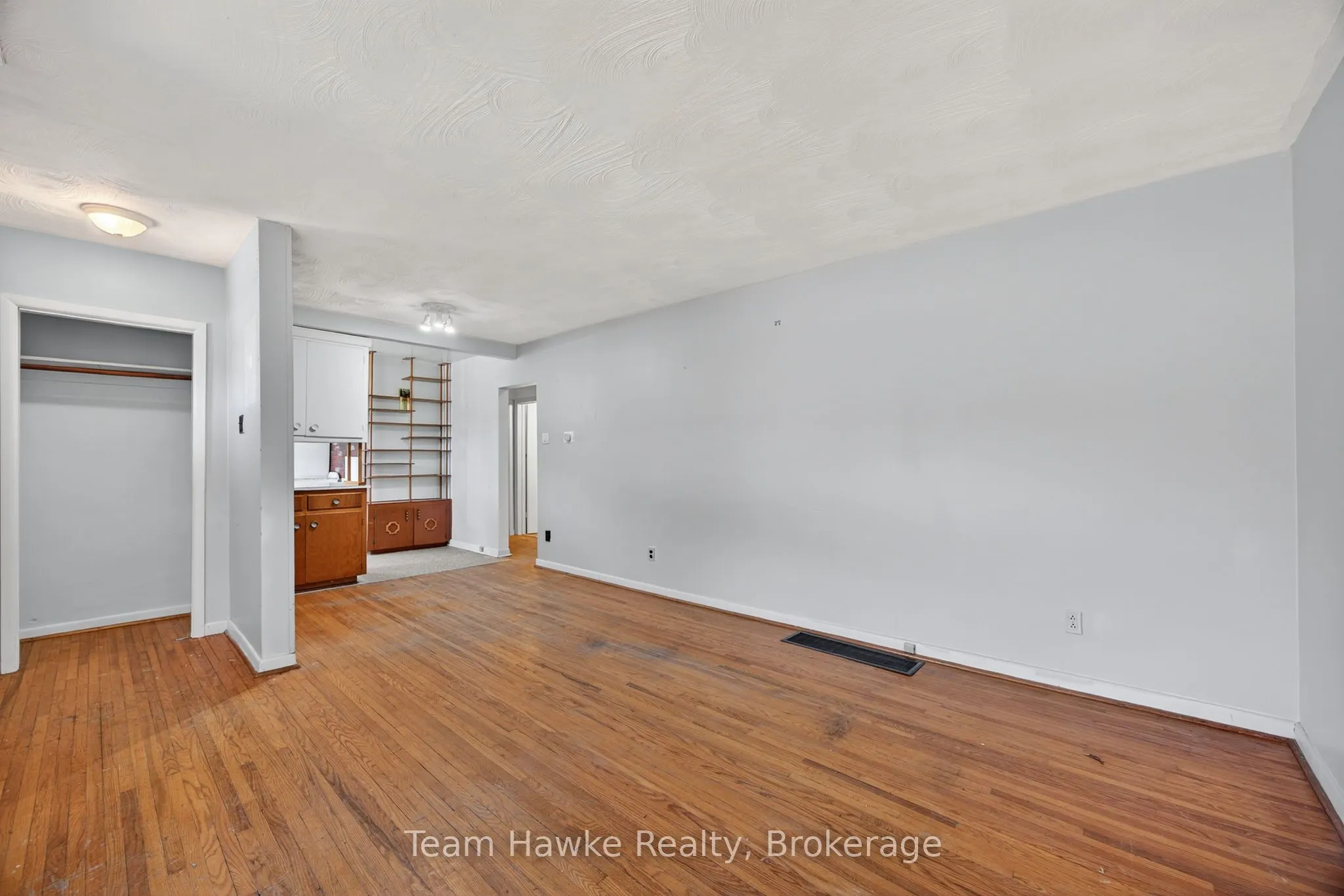 303 Scott Street
