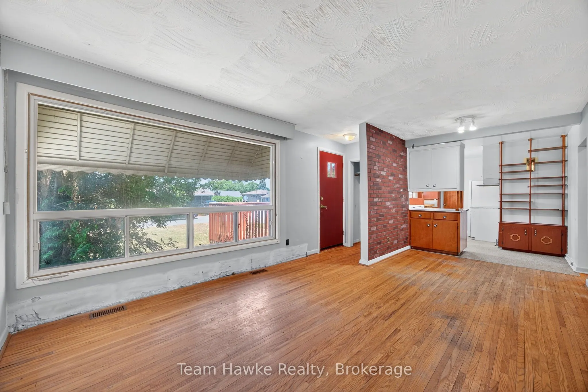 303 Scott Street