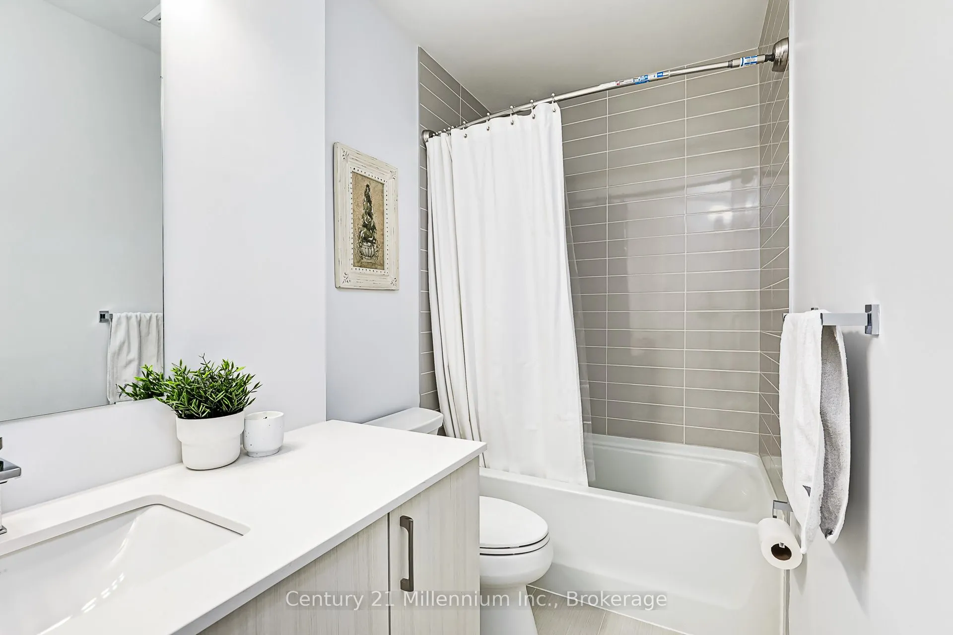 1 Hume Street, #209