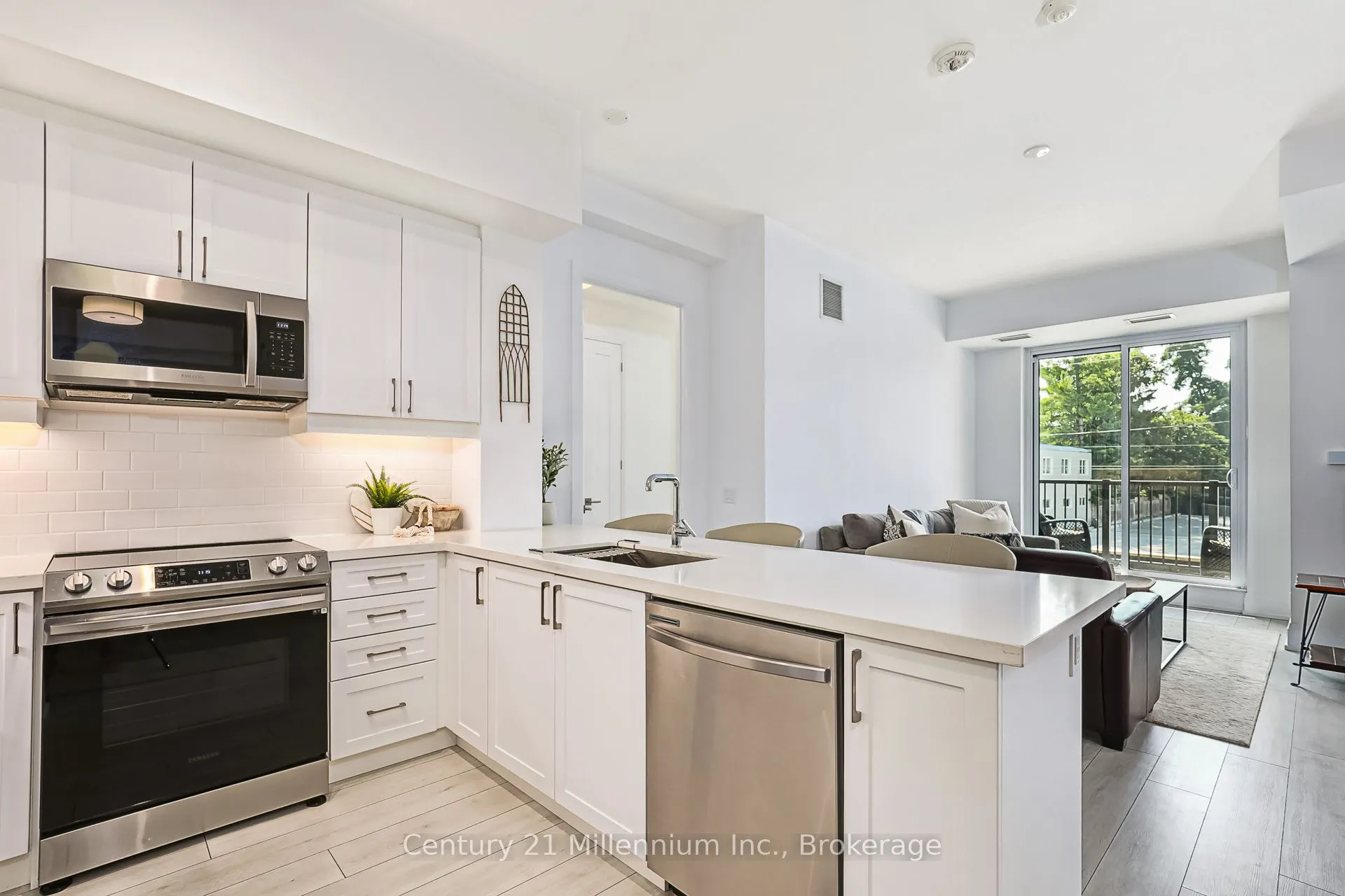 1 Hume Street, #209