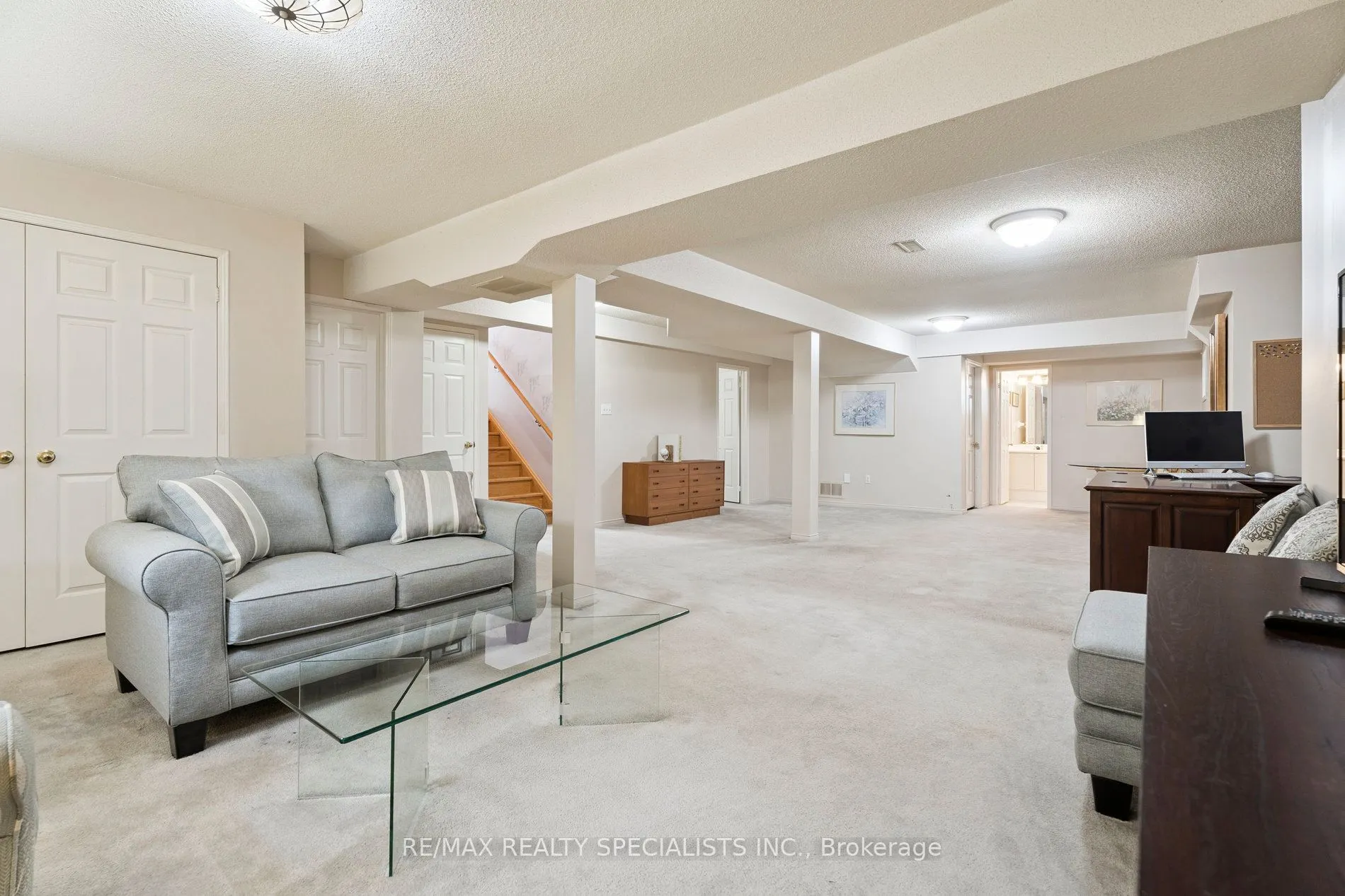 62 Silver Birch Avenue