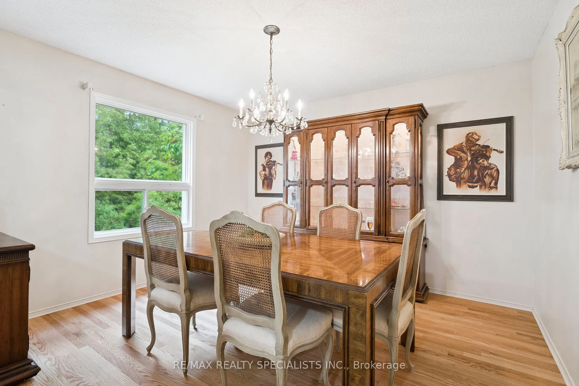 62 Silver Birch Avenue