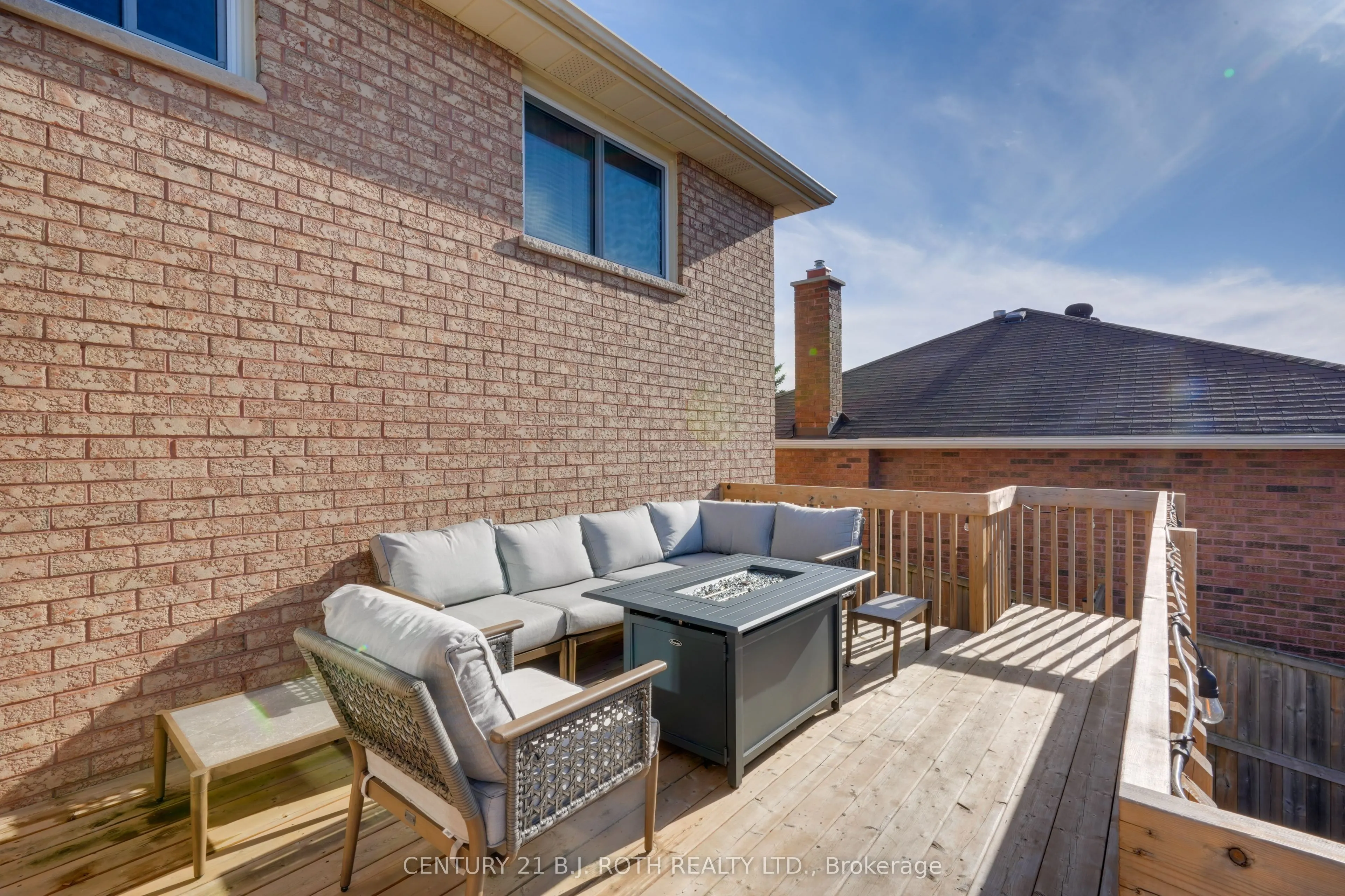 258 COLLEGIATE Drive