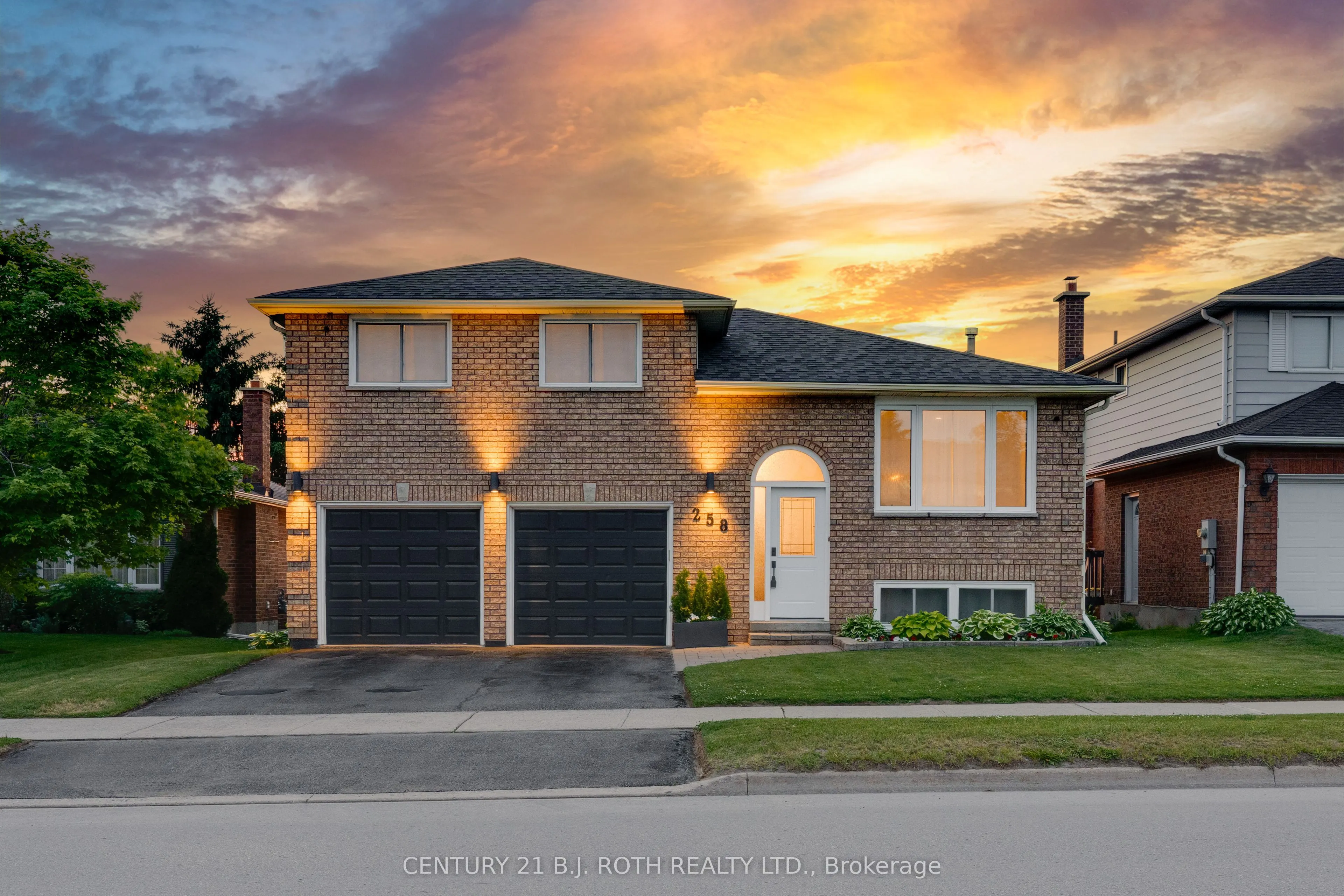 258 COLLEGIATE Drive