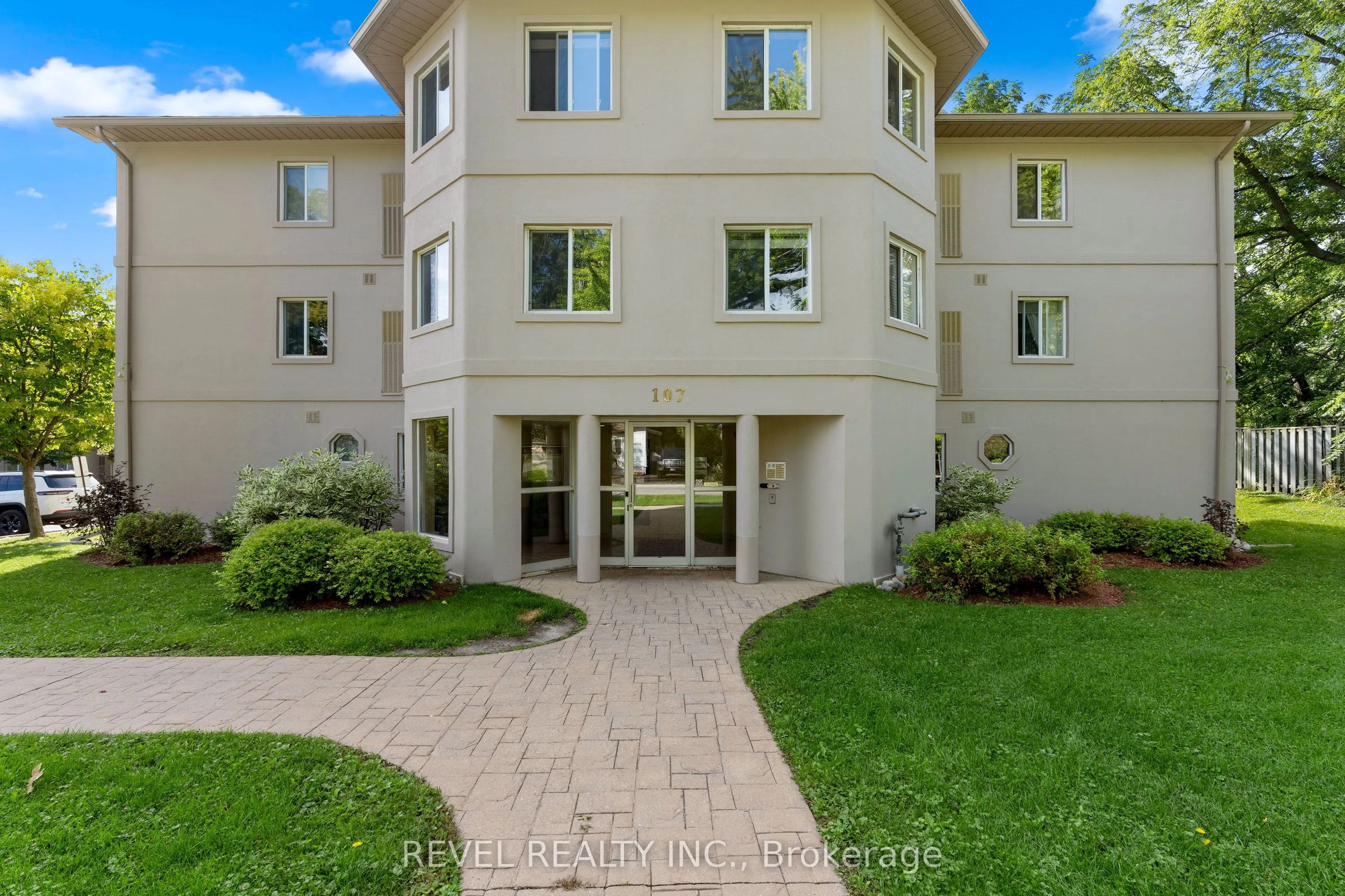 107 Bond Street, #306