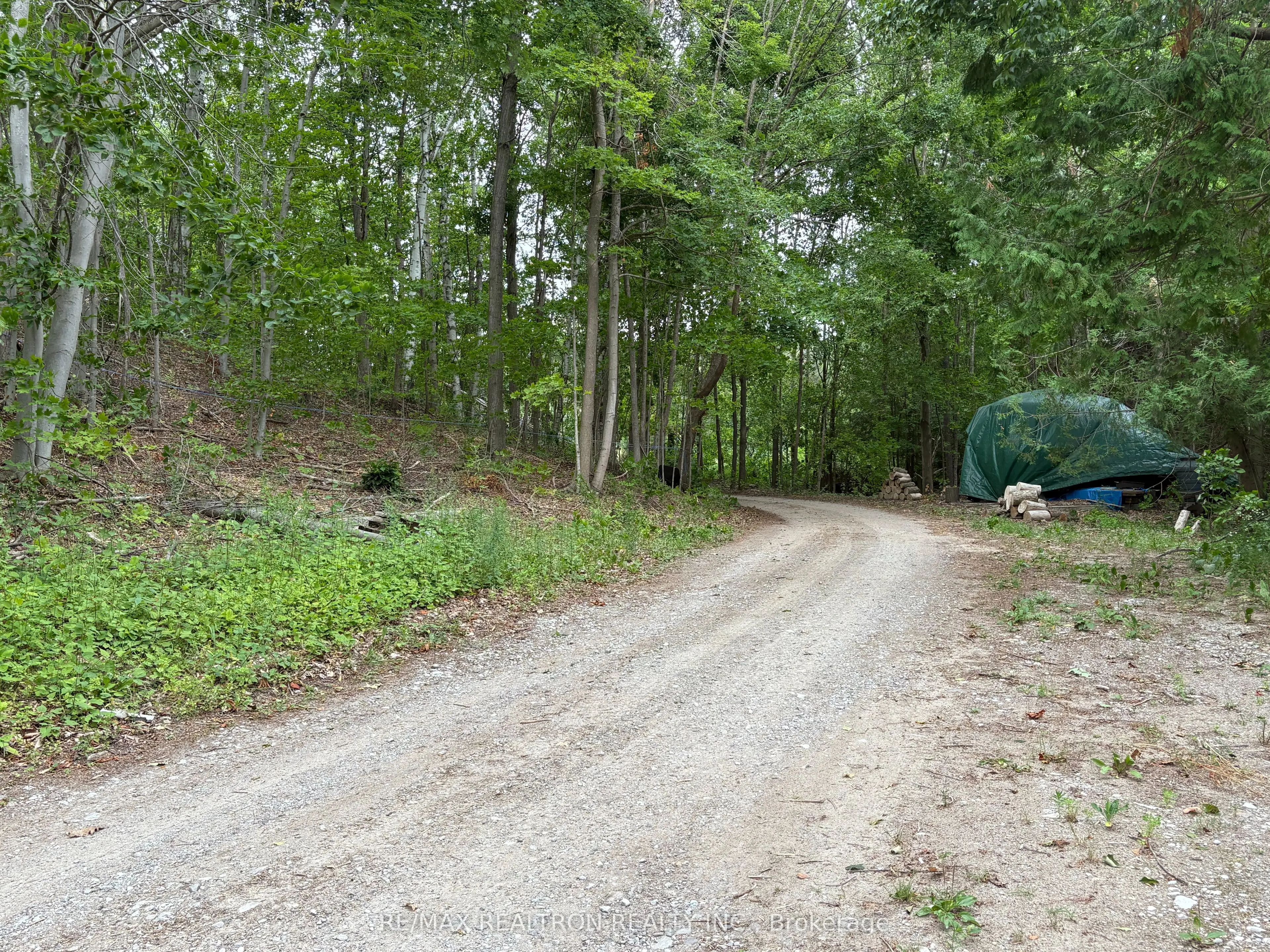 2089 Dwinnell Road