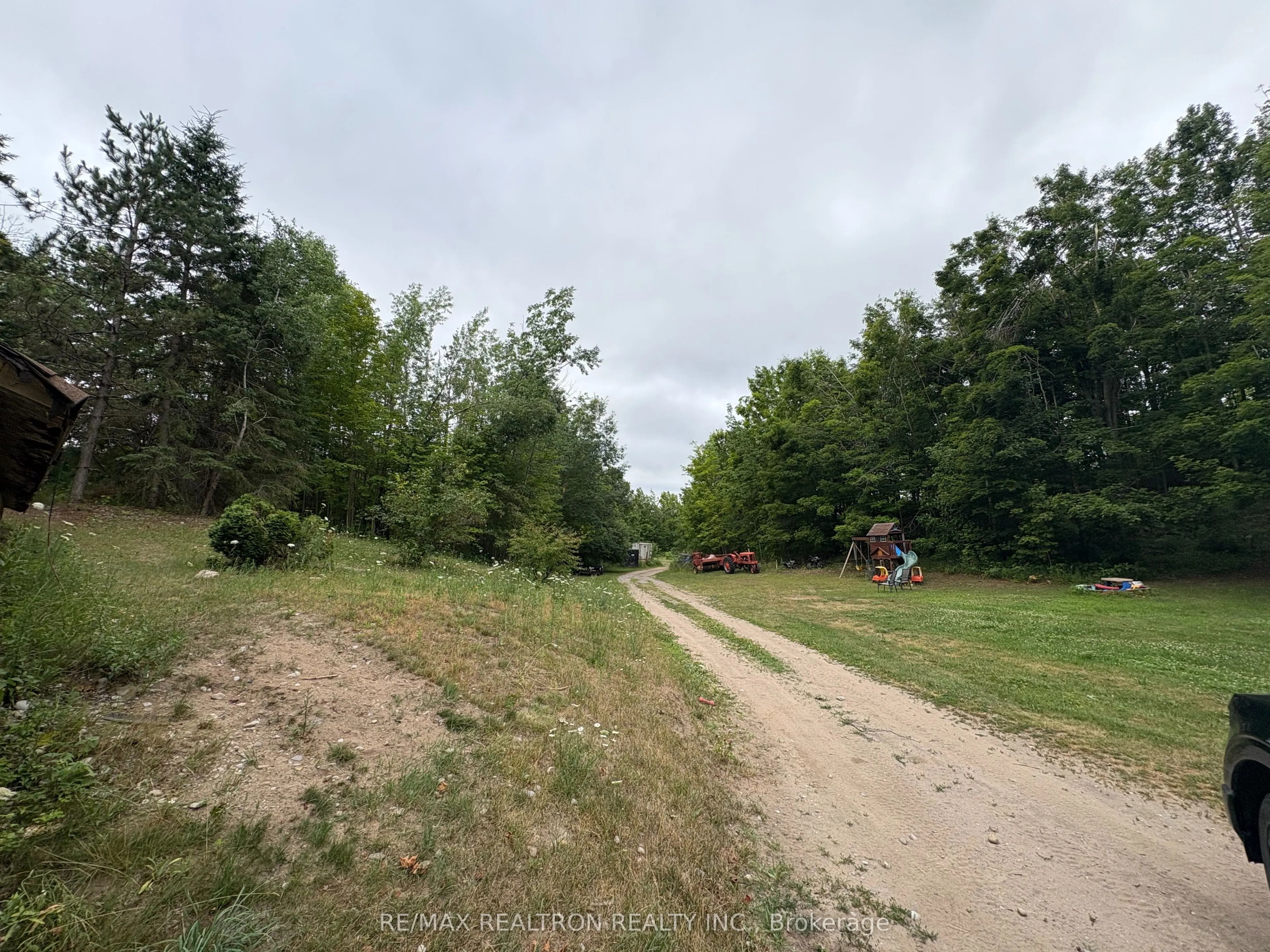 2089 Dwinnell Road