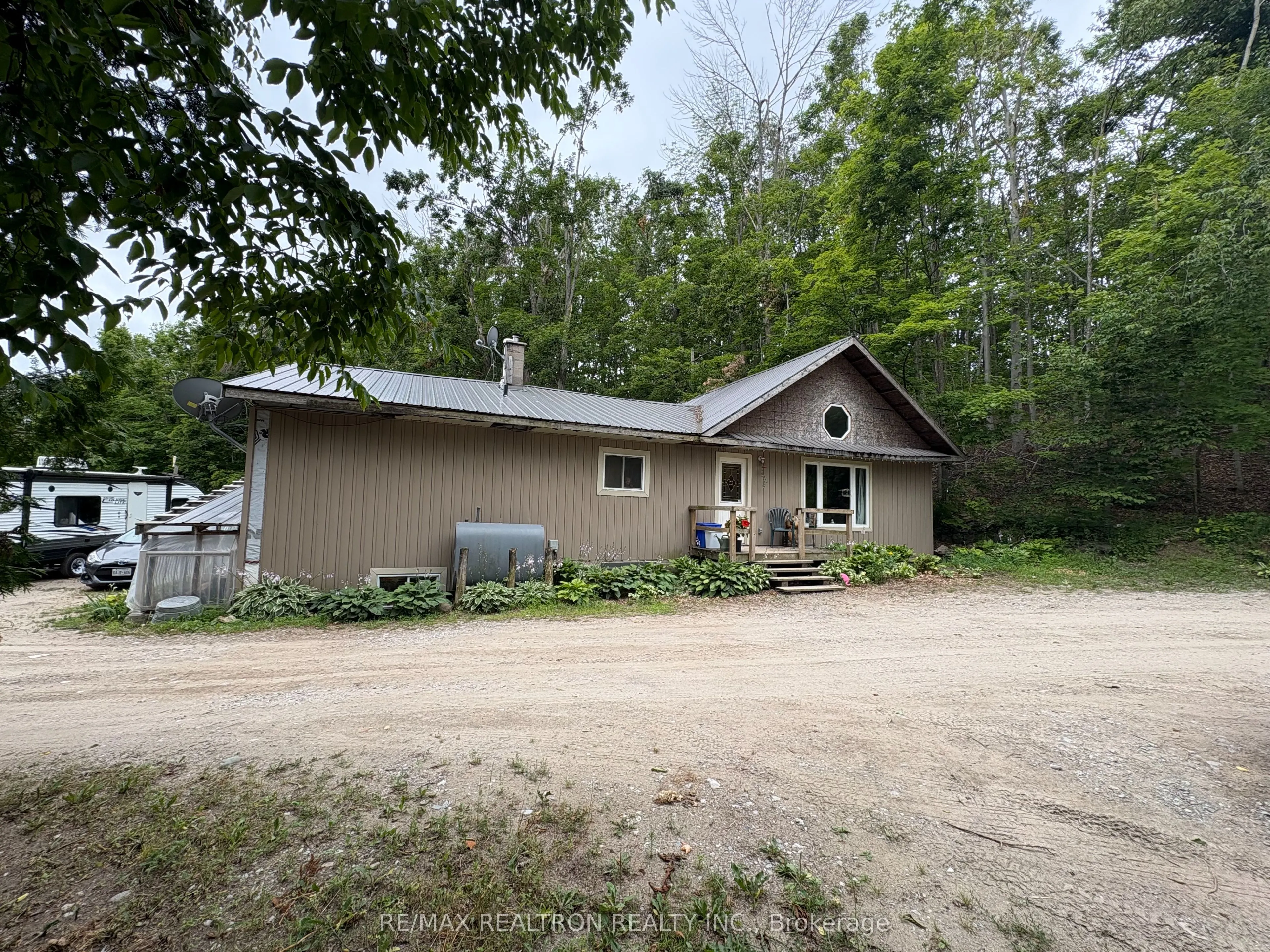 2089 Dwinnell Road