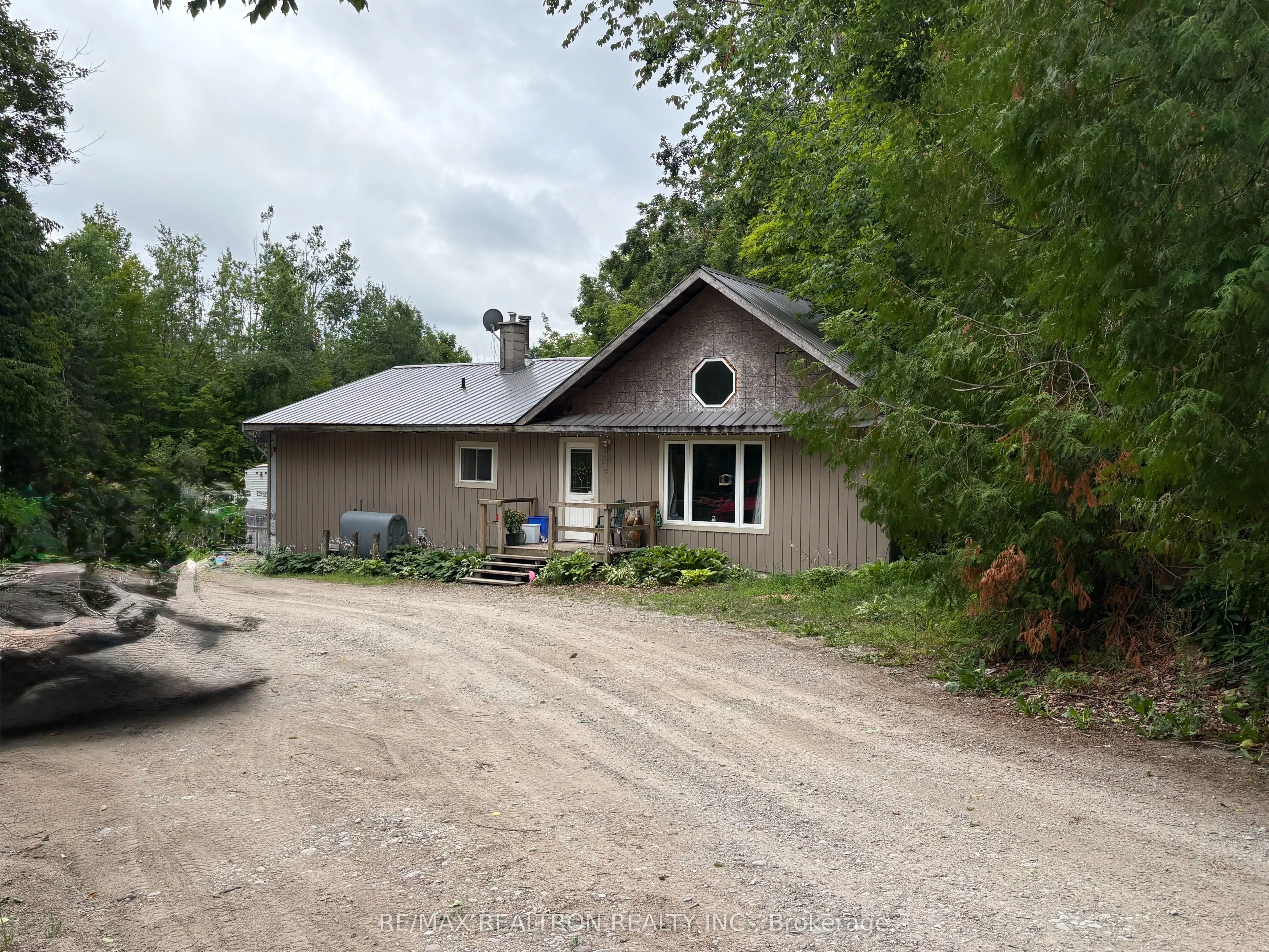 2089 Dwinnell Road
