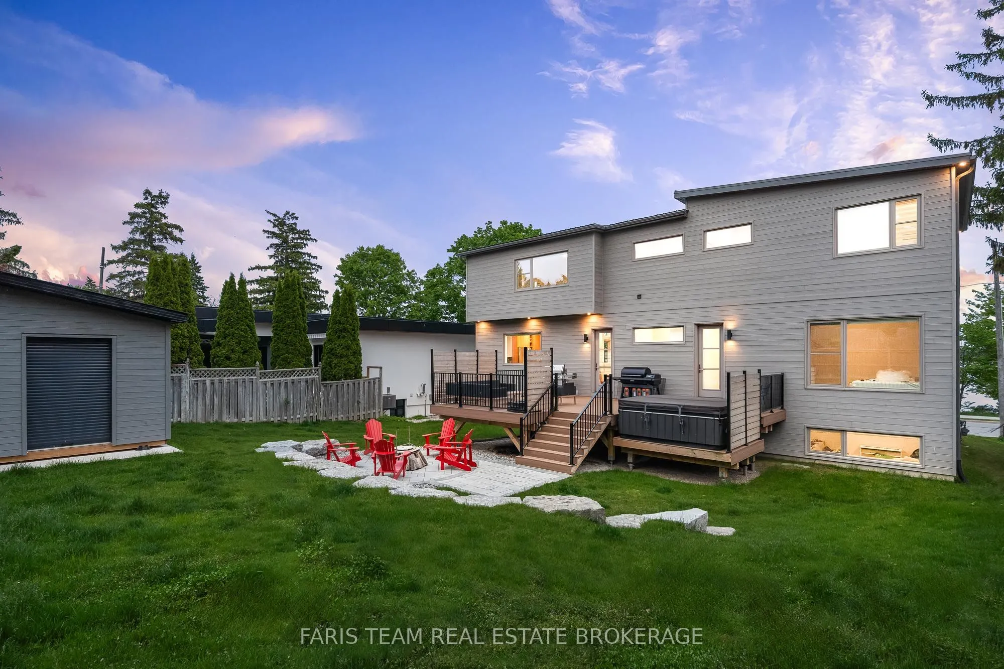 202 Kempenfelt Drive