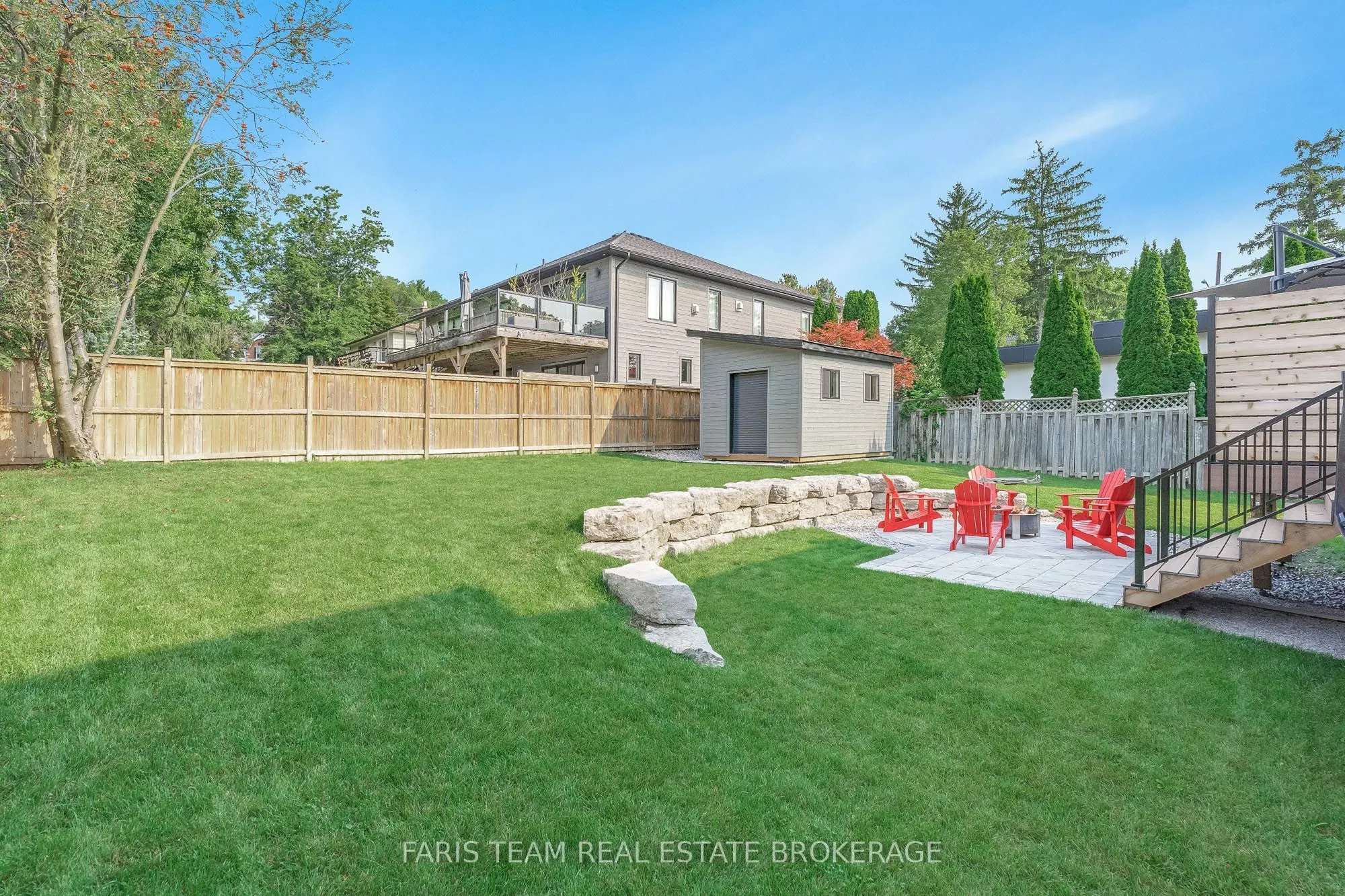 202 Kempenfelt Drive