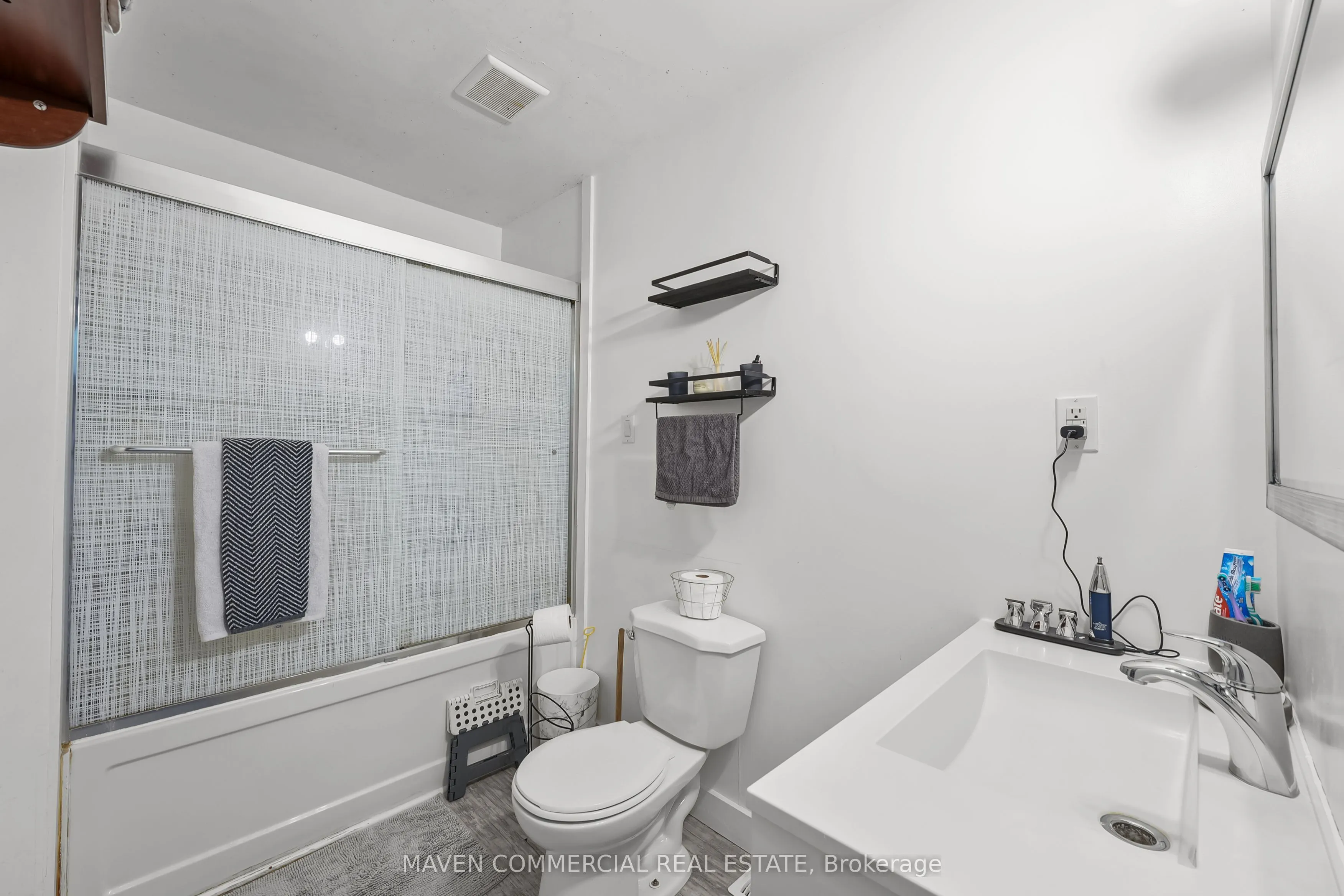 304 & 308 Shanty Bay Road