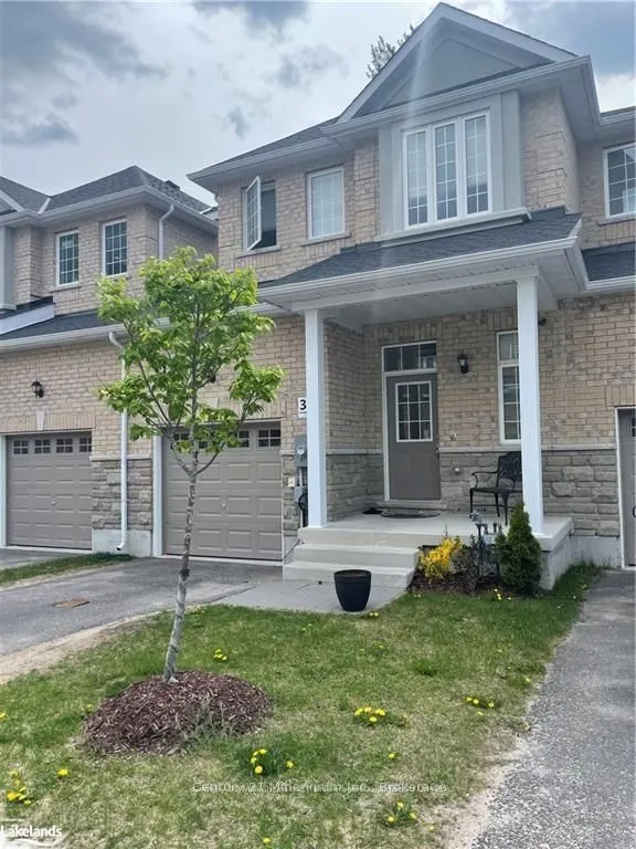 36 Farwell Avenue
