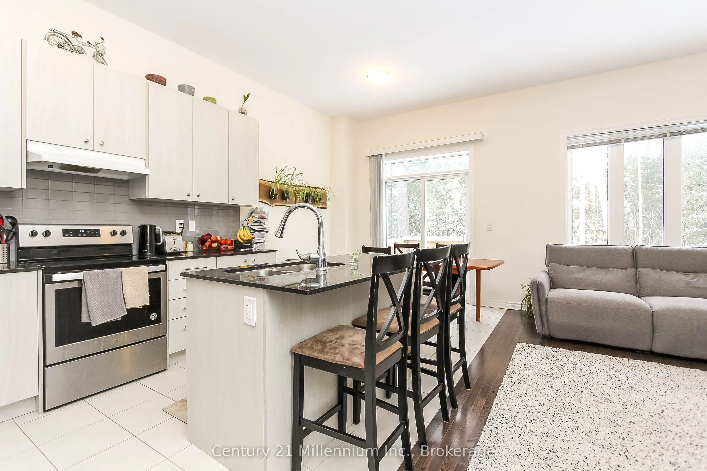 36 Farwell Avenue