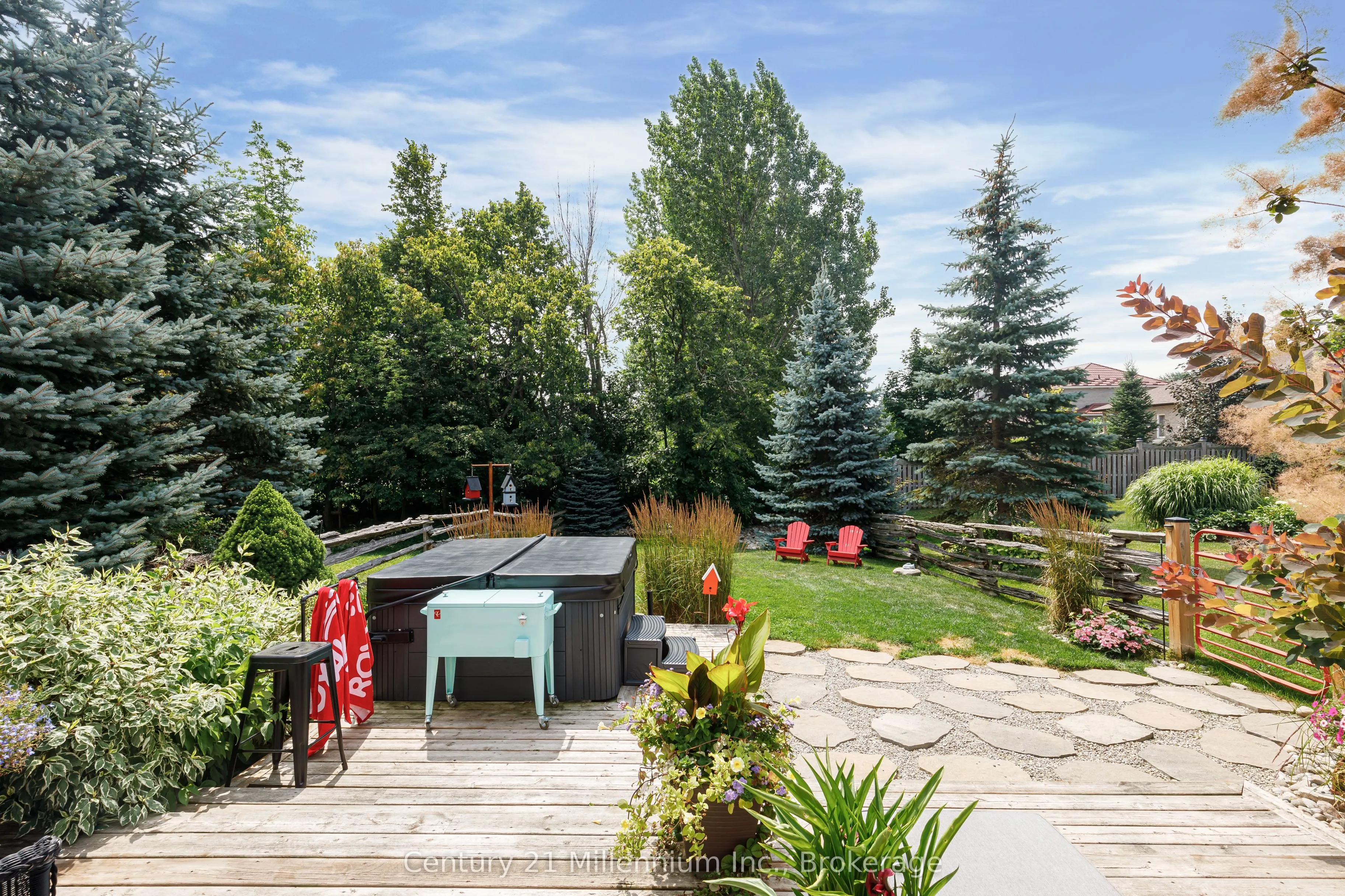 14 Thomas Drive