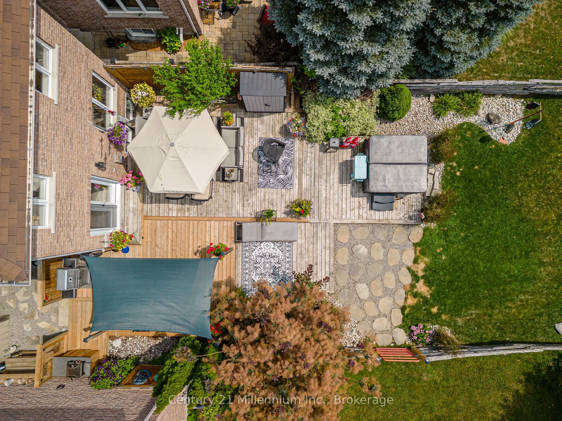 14 Thomas Drive