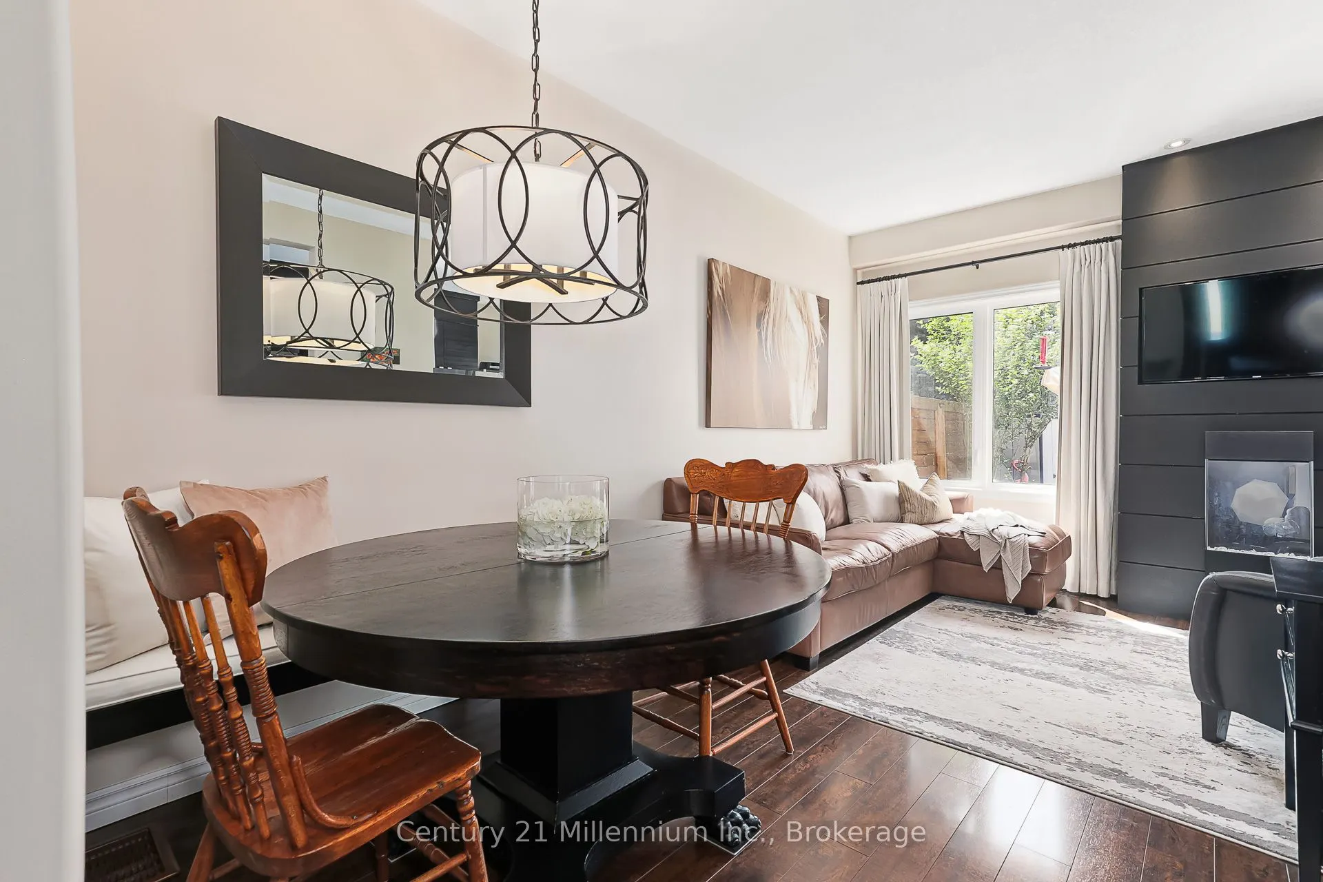 14 Thomas Drive