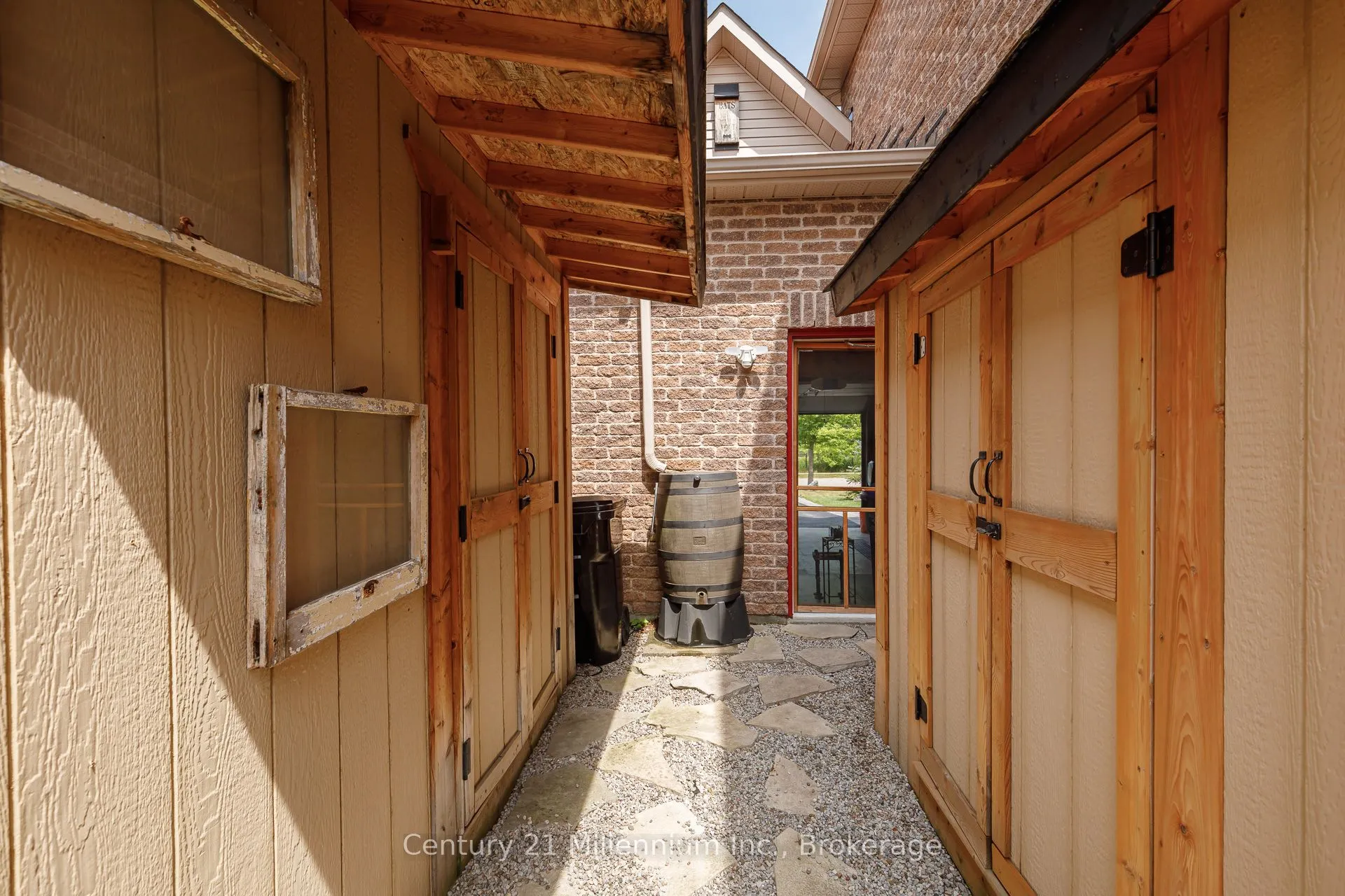 14 Thomas Drive