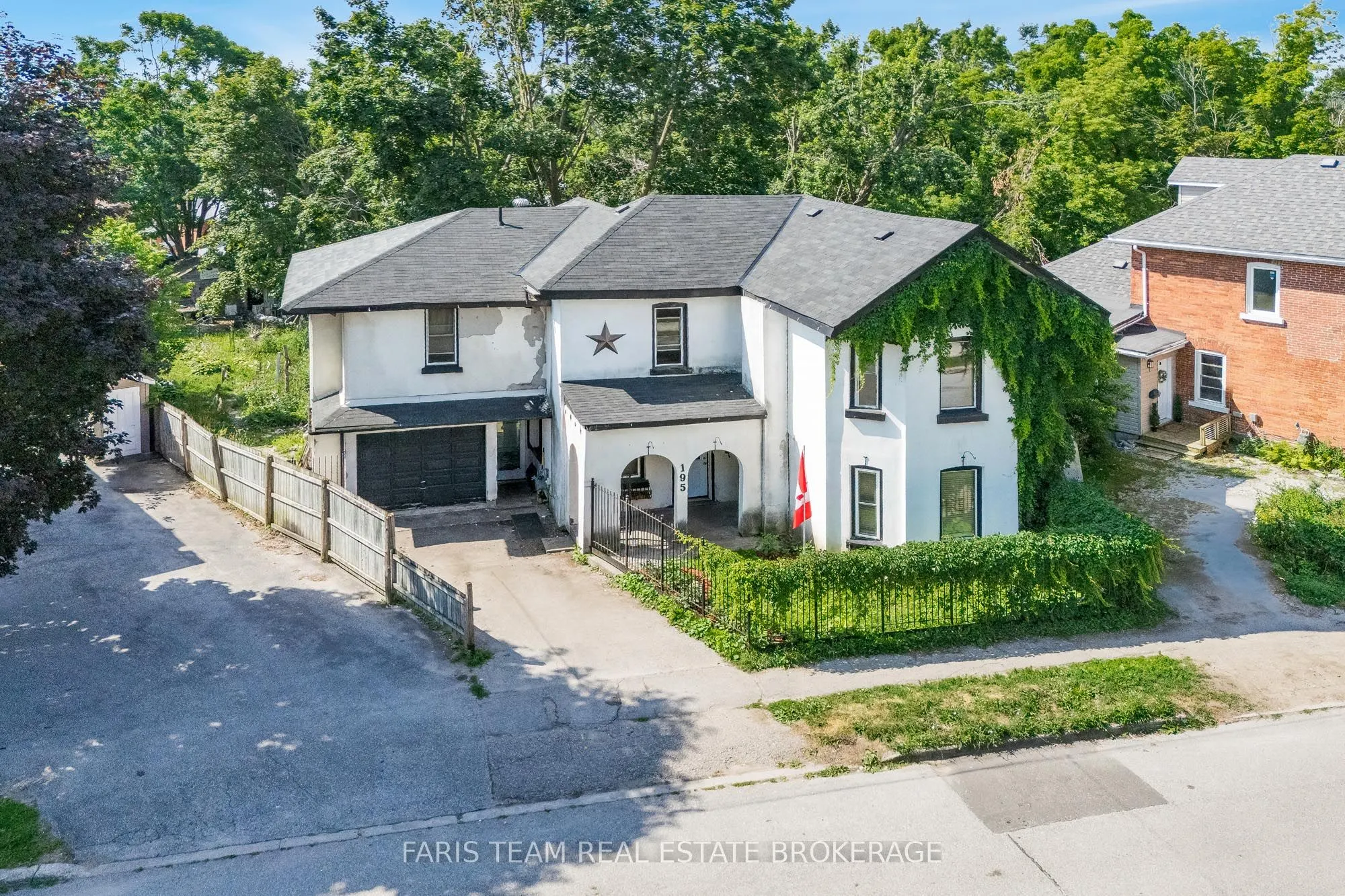 195 Nottawasaga Street