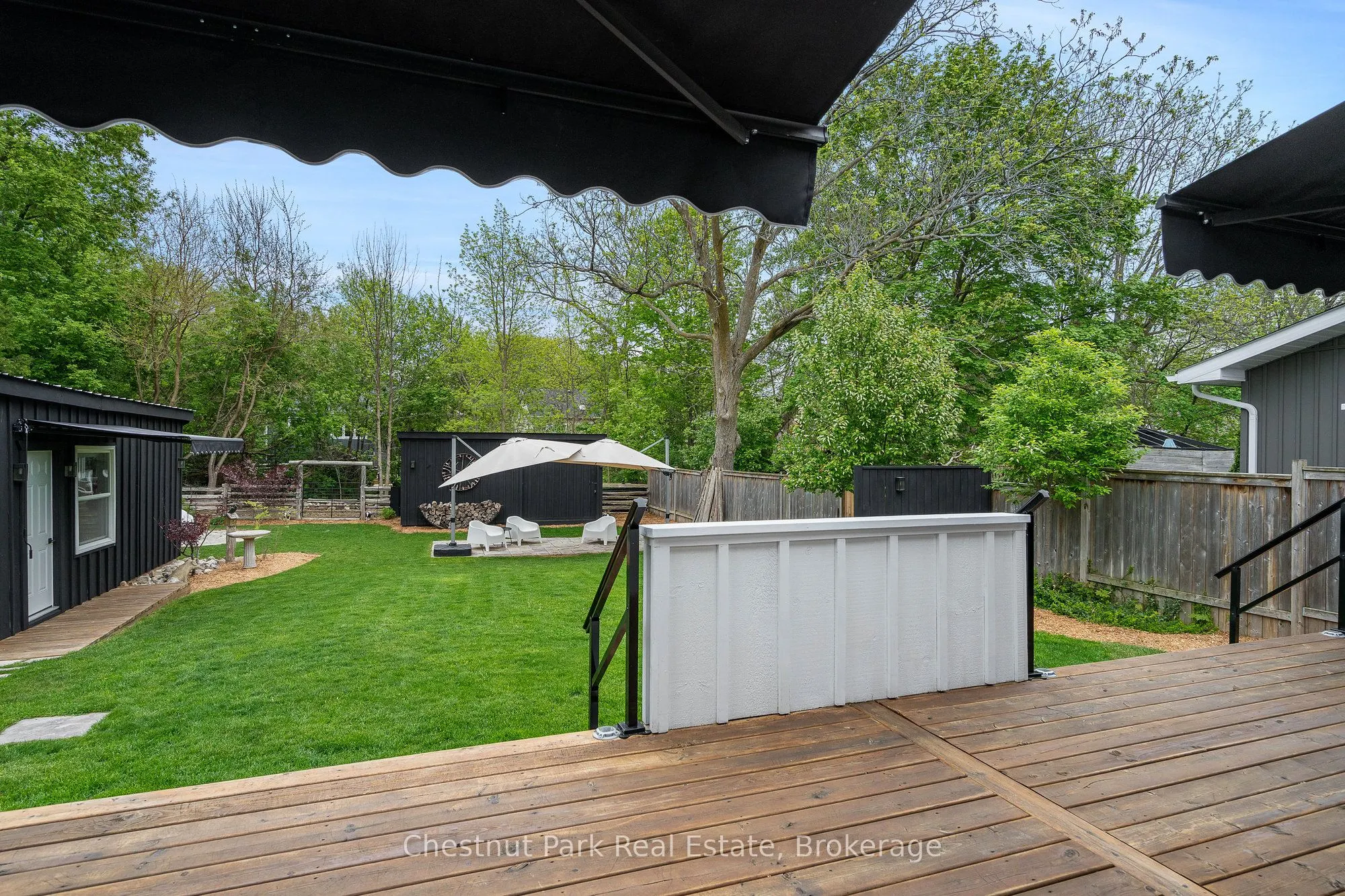 323 Oak Street