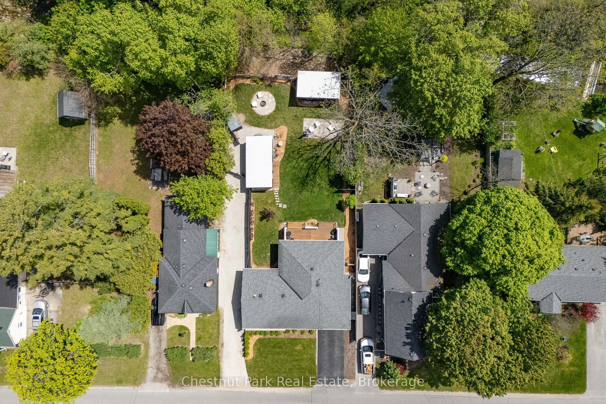 323 Oak Street