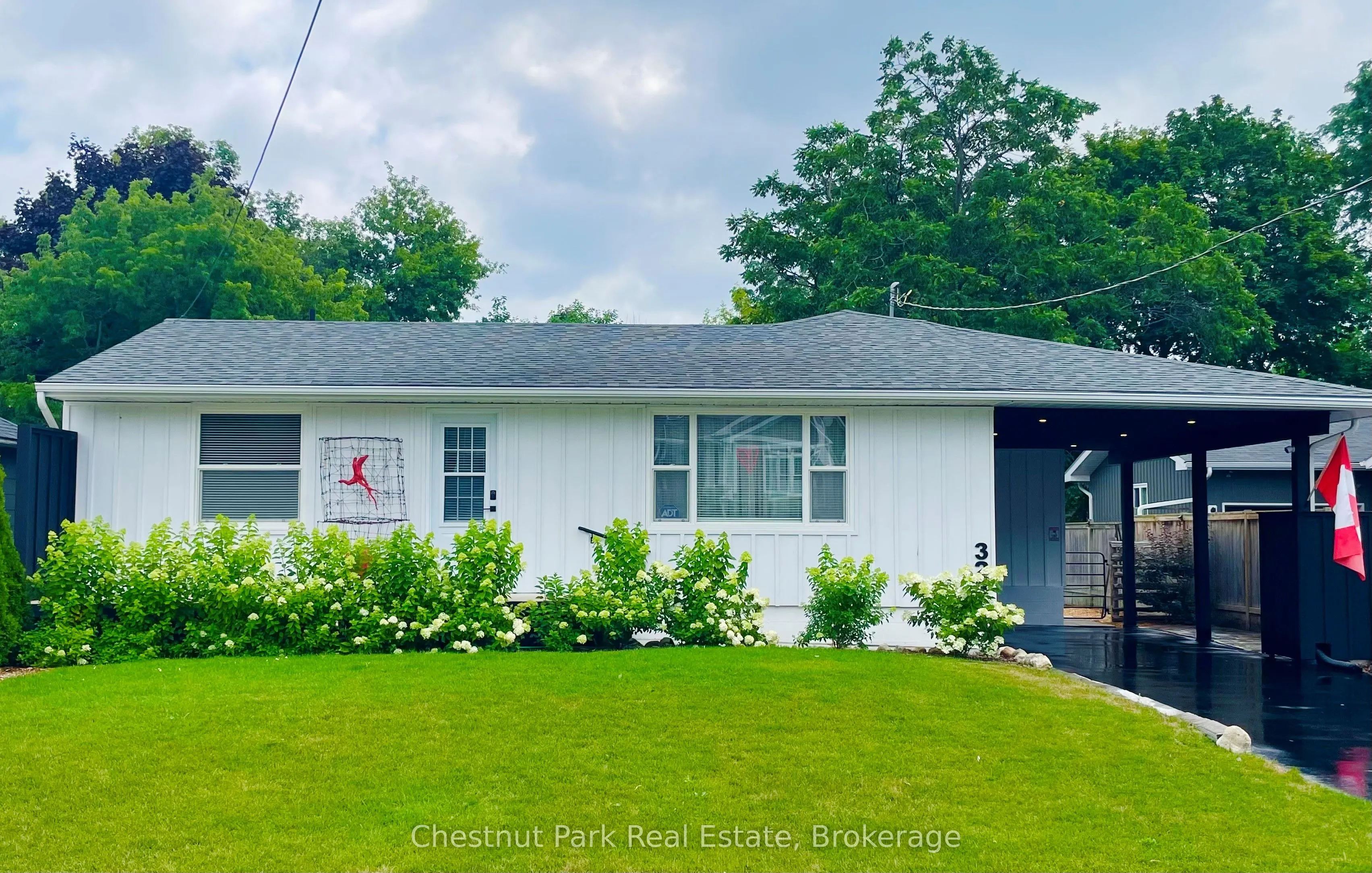 323 Oak Street