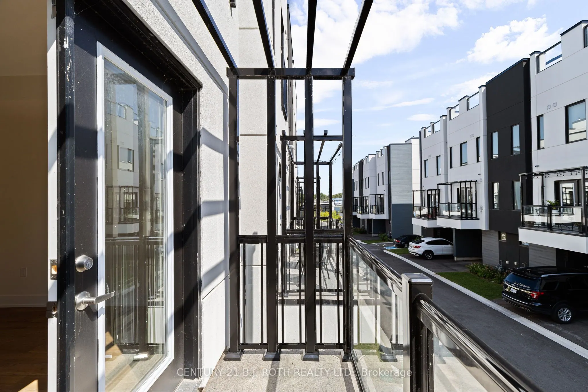 3 MARINER'S PIER Way