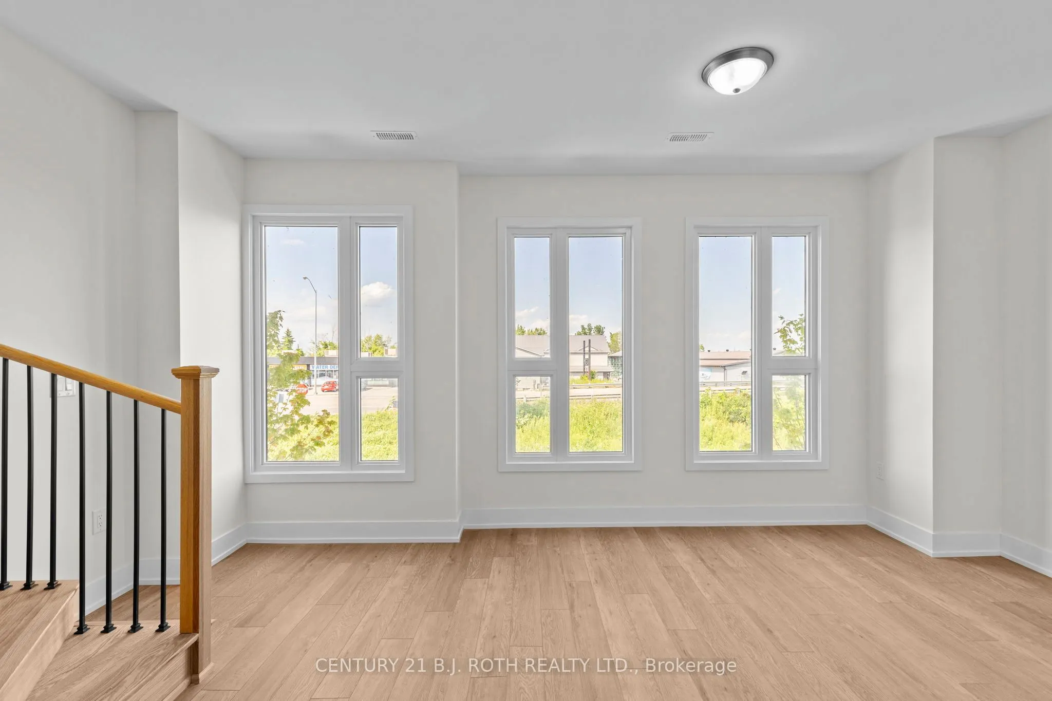 3 MARINER'S PIER Way