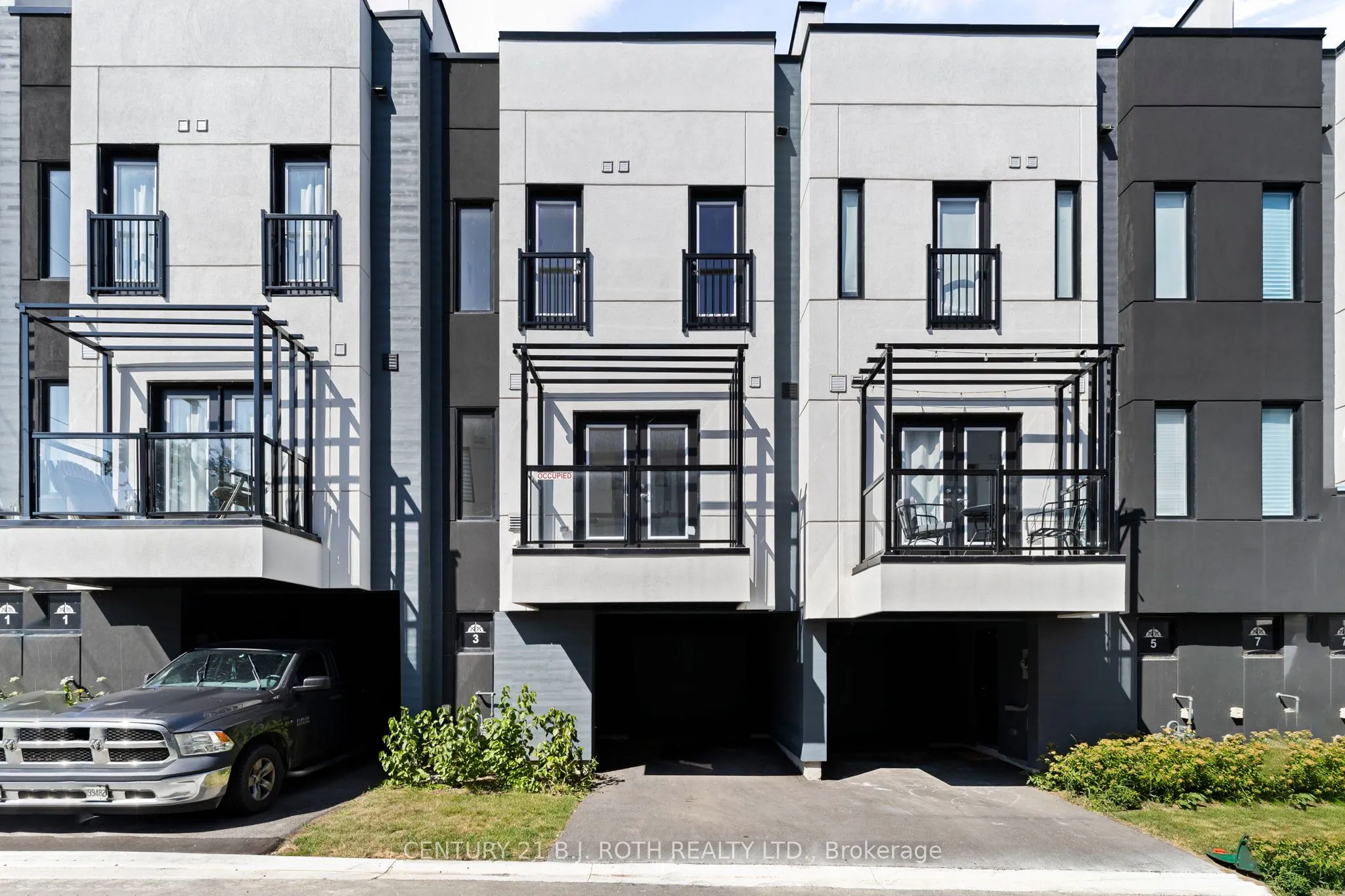 3 MARINER'S PIER Way