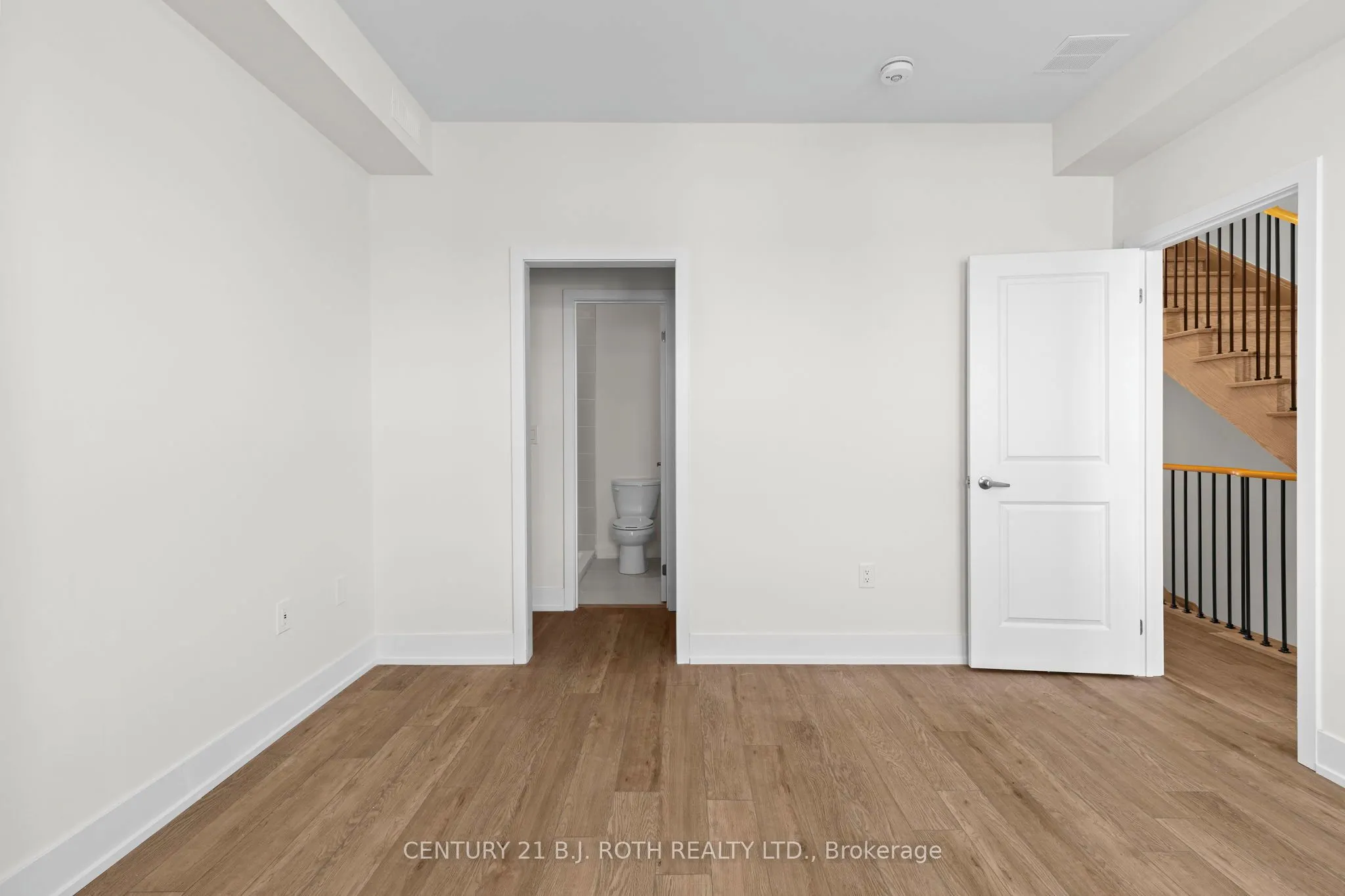 3 MARINER'S PIER Way