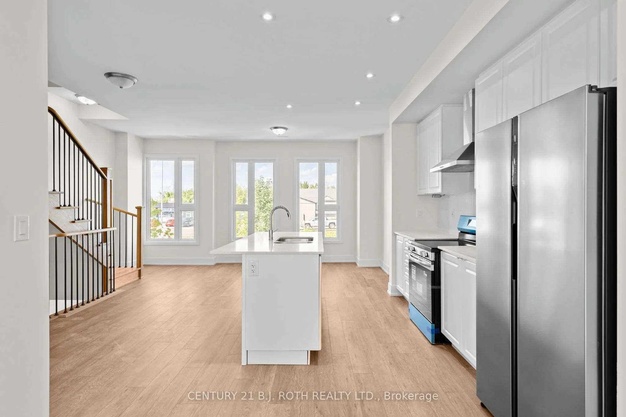 3 MARINER'S PIER Way