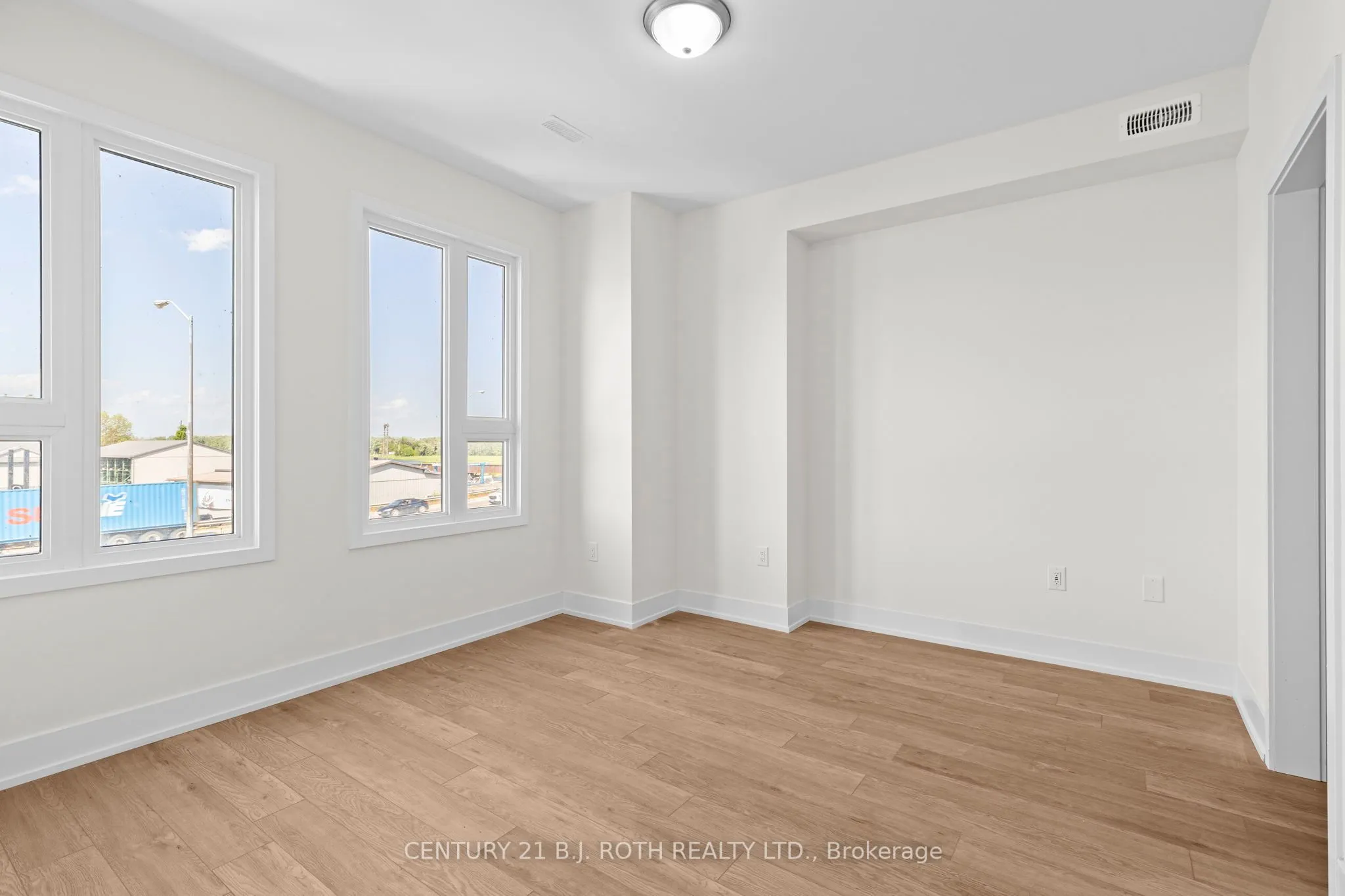3 MARINER'S PIER Way
